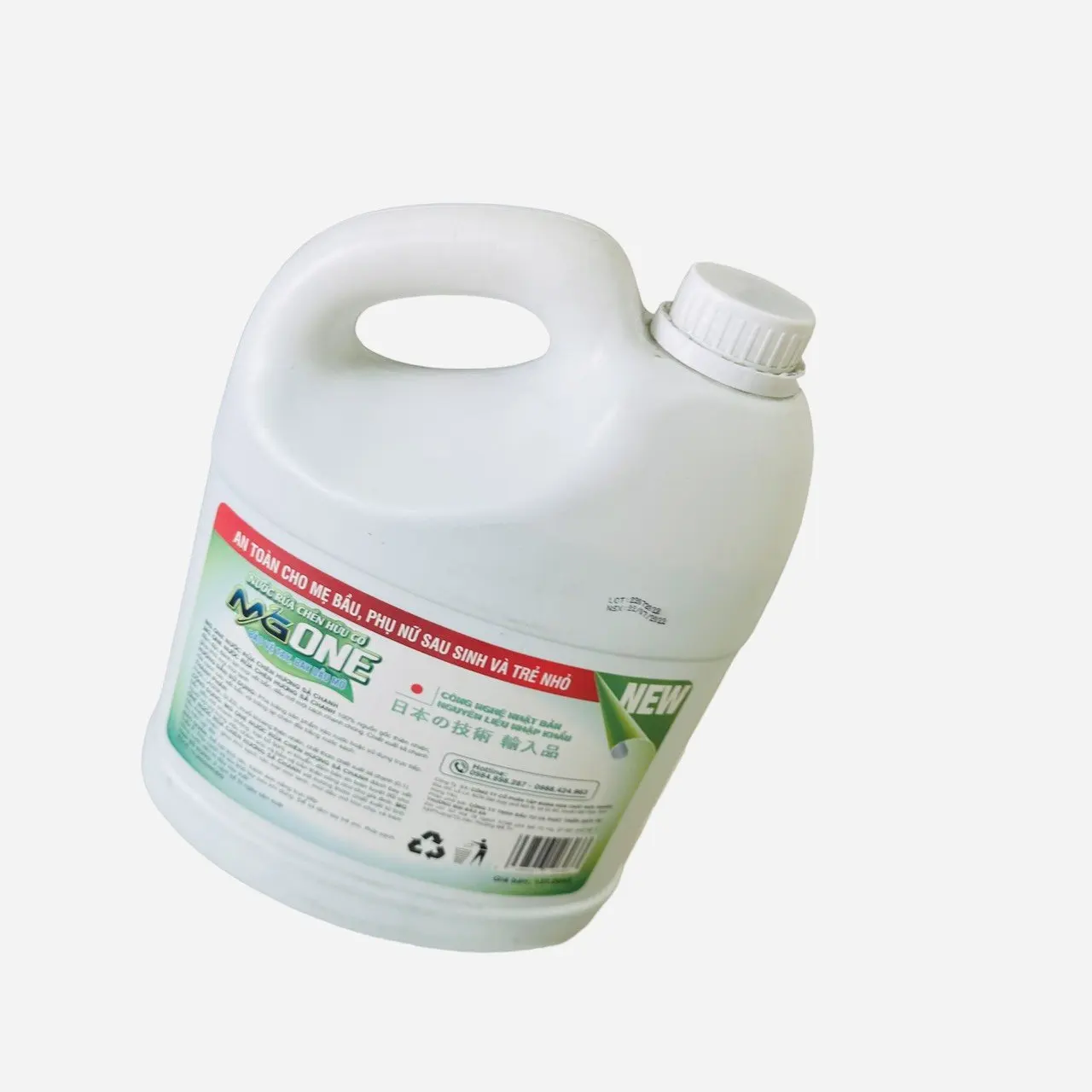 Powerful antibacterial dishwashing liquid Natural lemon scented dishwashing liquid eliminates fishy odors