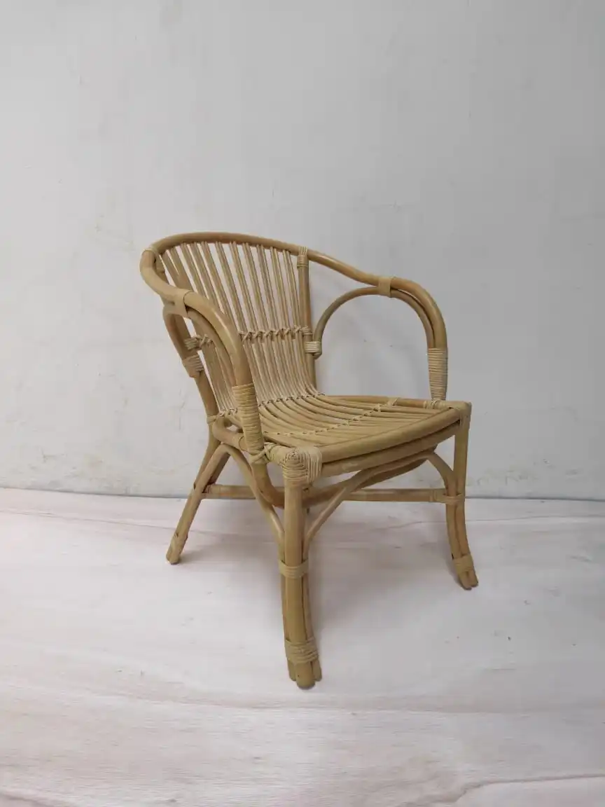Direct Price Rattan Wicker Chair with Arm with Natural Rattan Material