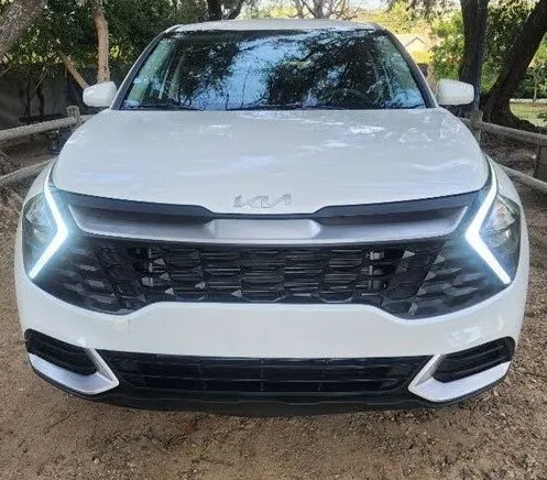 Б/у 2023 Kia Sportage LX AWD