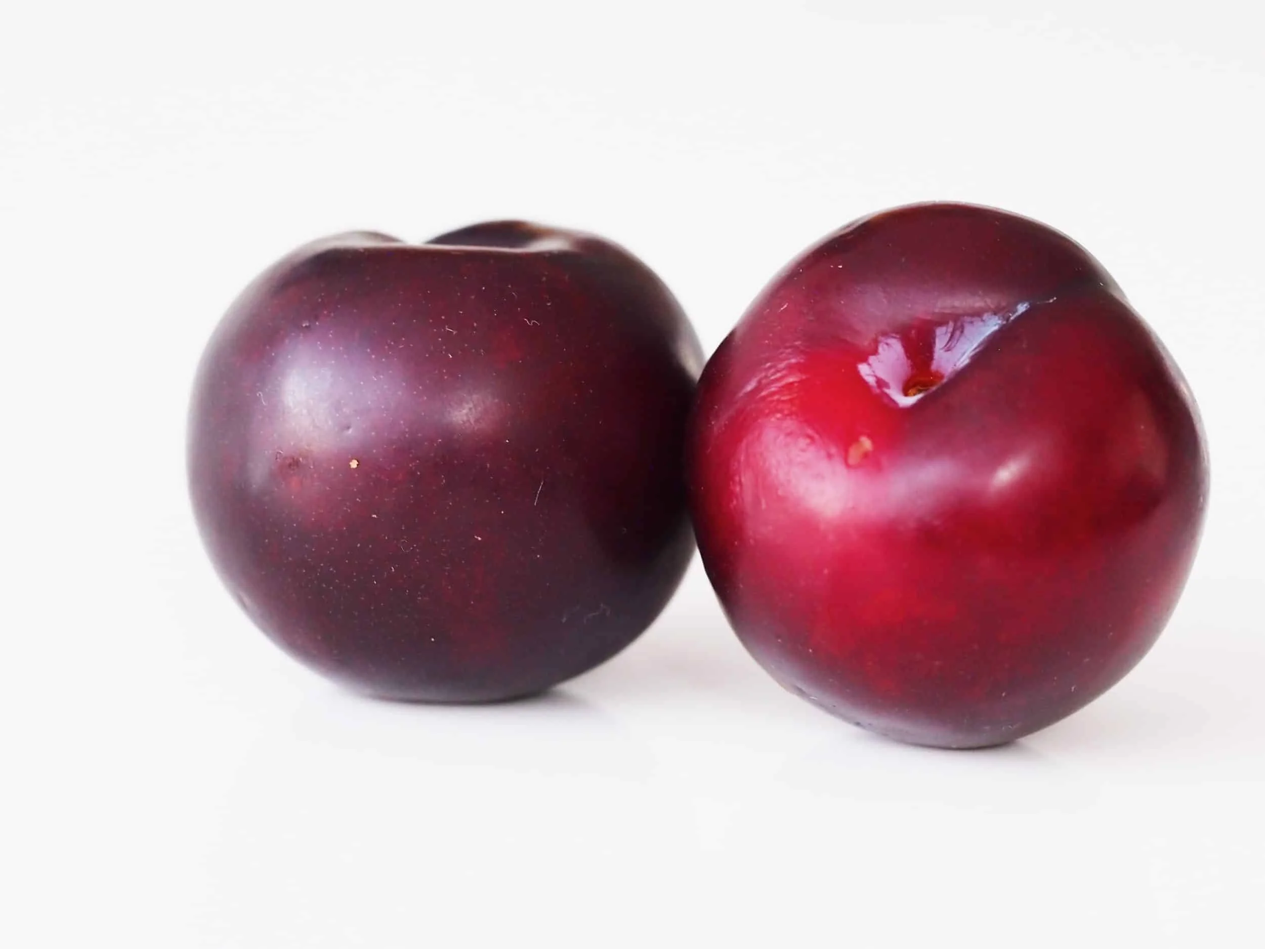 FRESH AND PREMIUM QUALITY PLUM FROM VIET NAM - GOOD PRICE AVAILABLE FOR WHOLESALE EXPORT