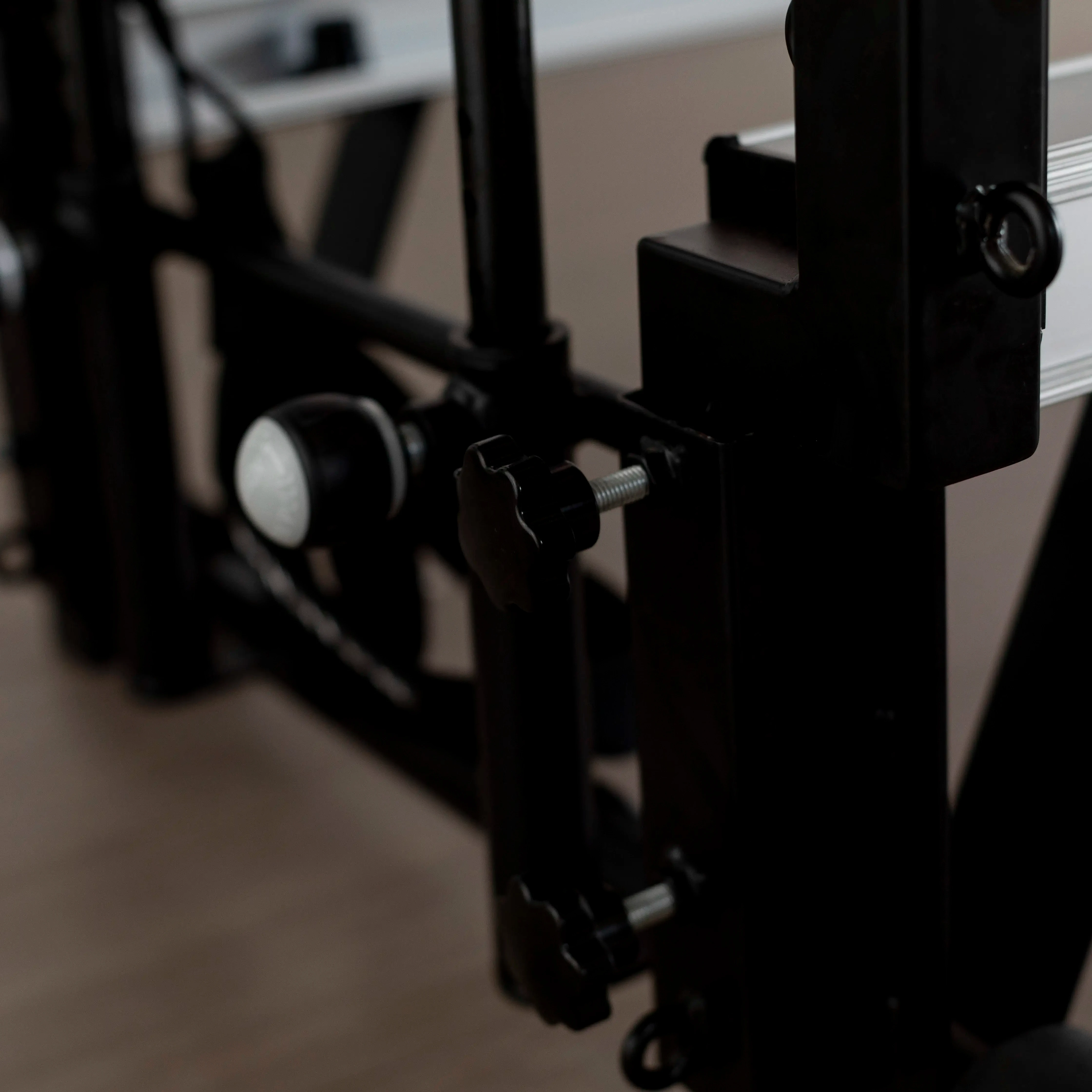 Custom Commercial High Quality Rehabilitation Equipment White aluminum pilates reformer tower