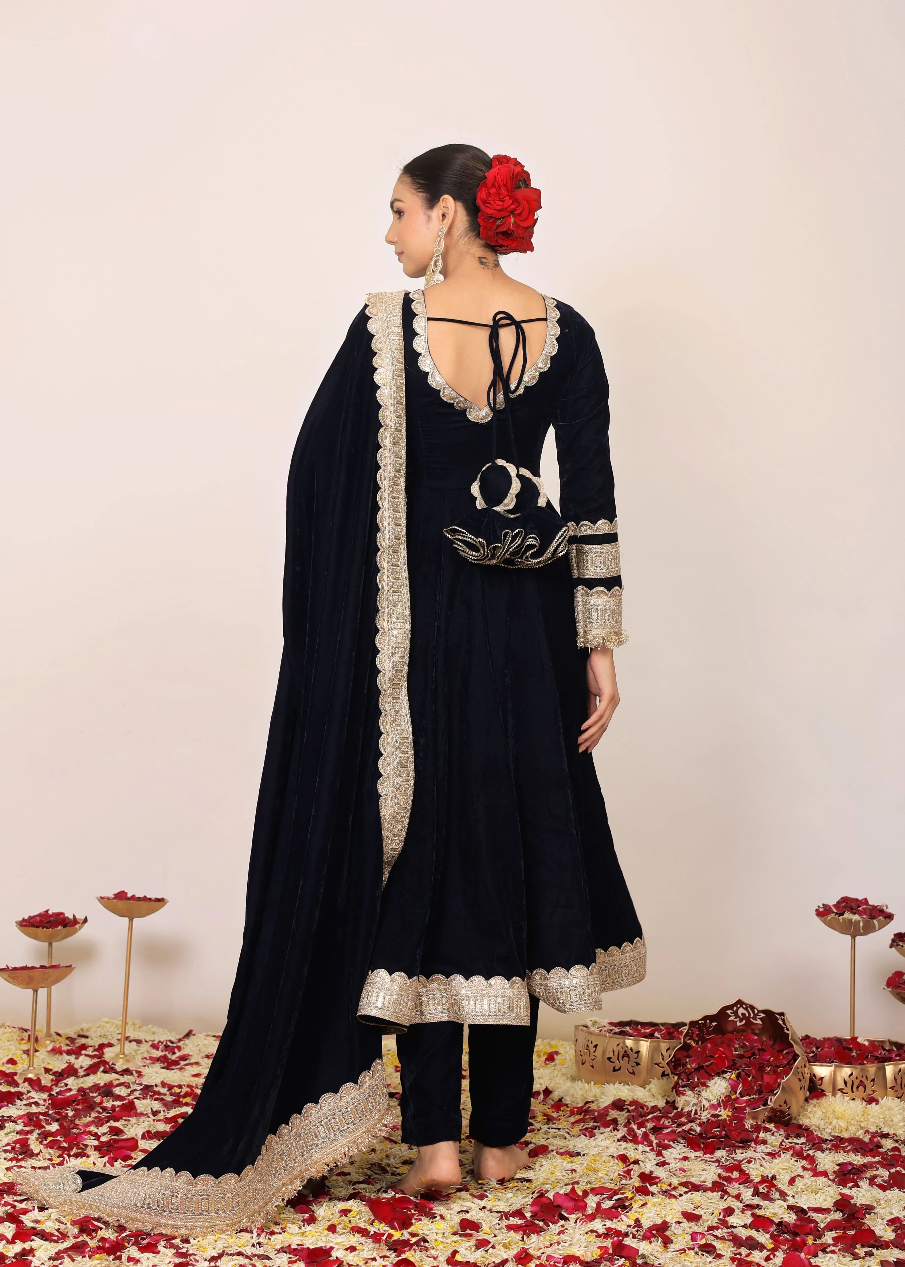 2024 Trending Design Rich Dark Blue Velvet Fabric Adds A Touch Of Reality While The Anarkali Silhouette Exudes Timeless Grace