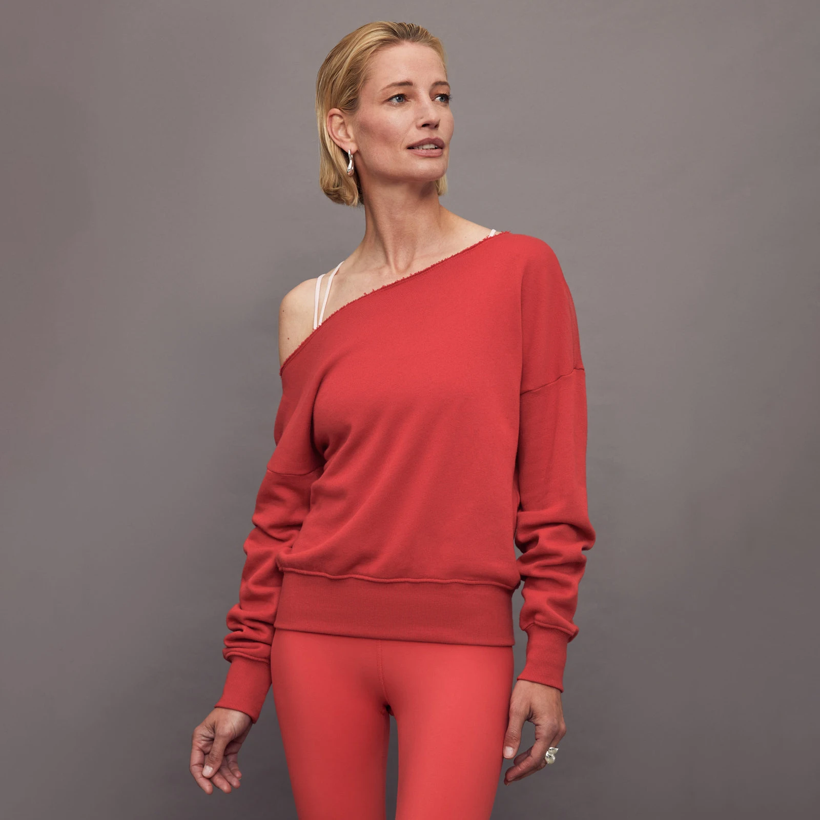 Оптовая продажа, Уютная женская Толстовка Оверсайз с открытыми плечами, маслянистая мягкая махровая ткань, уличная одежда из флиса с круглым вырезом, для весны и зимы