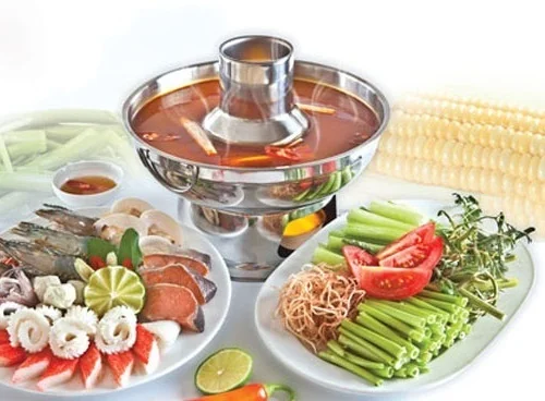 Tom yum flavor Vietnam famous noodles healthy instant noodles type cheap bag 70 grams Wholesale