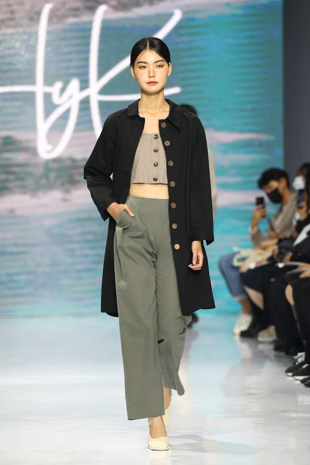 [HYEYEONG KIM] CO-ORD SET VEST Trending Products 2024 New Arrivals Wholesale Clothes Taupe/bluemint S/M Korean Fashion