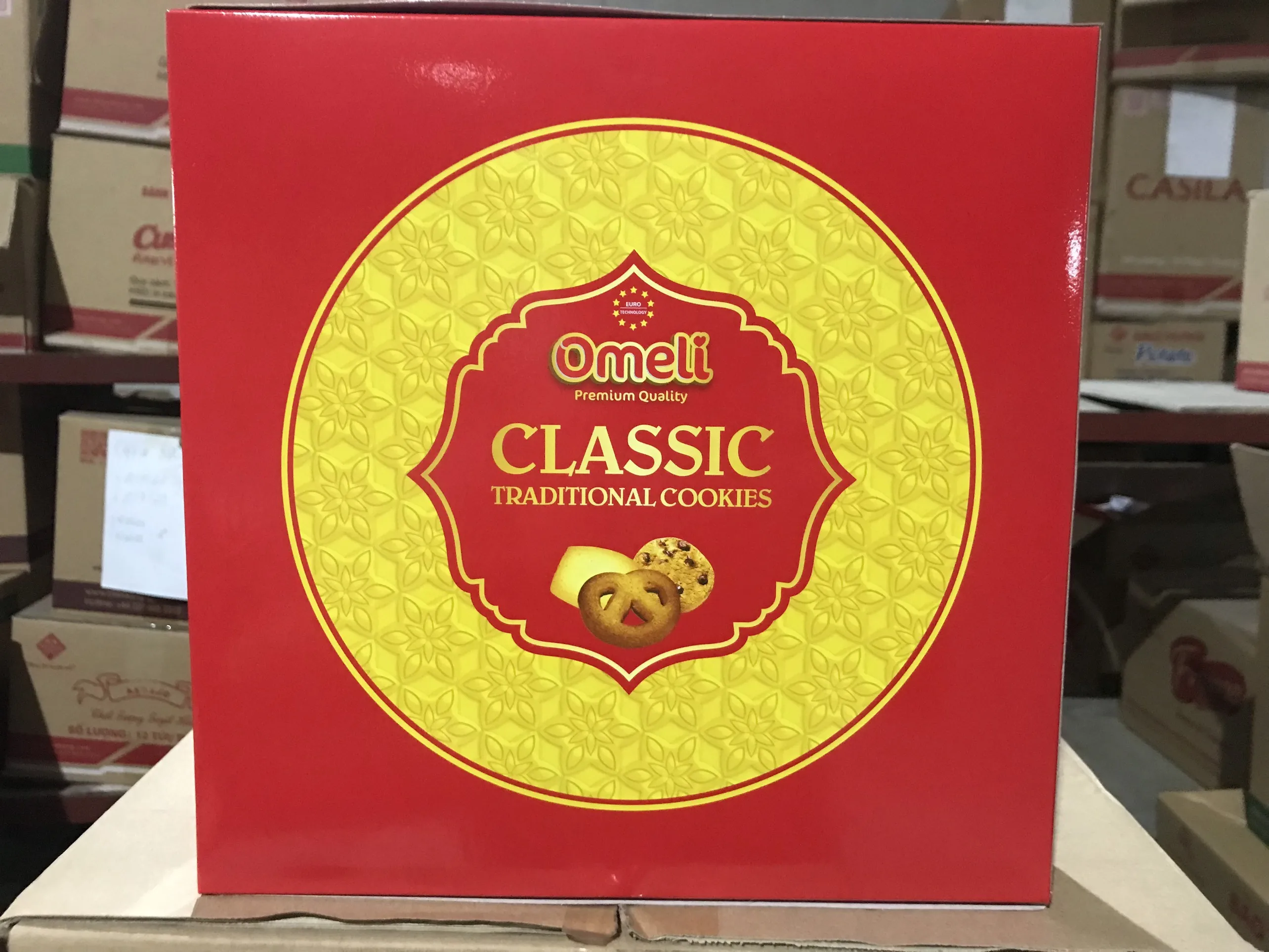 Assorted biscuit in tin box - Butter cookies High Quality Various Shapes Made in Vietnam - 12 month shelf-life