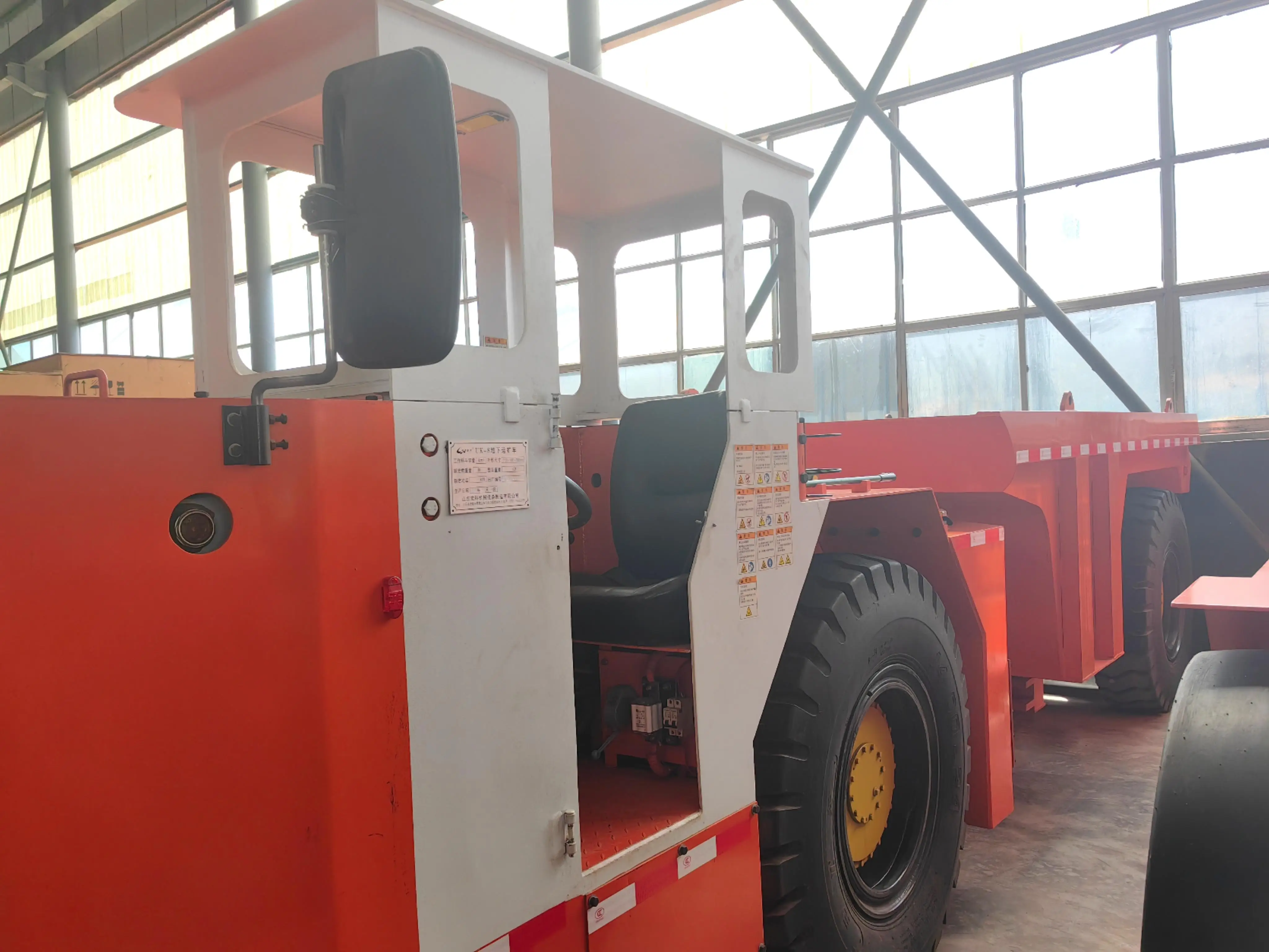 Высоконадежное оборудование Shandong UK-12 тонн машина для подземных свалок добыча 12 грузовик