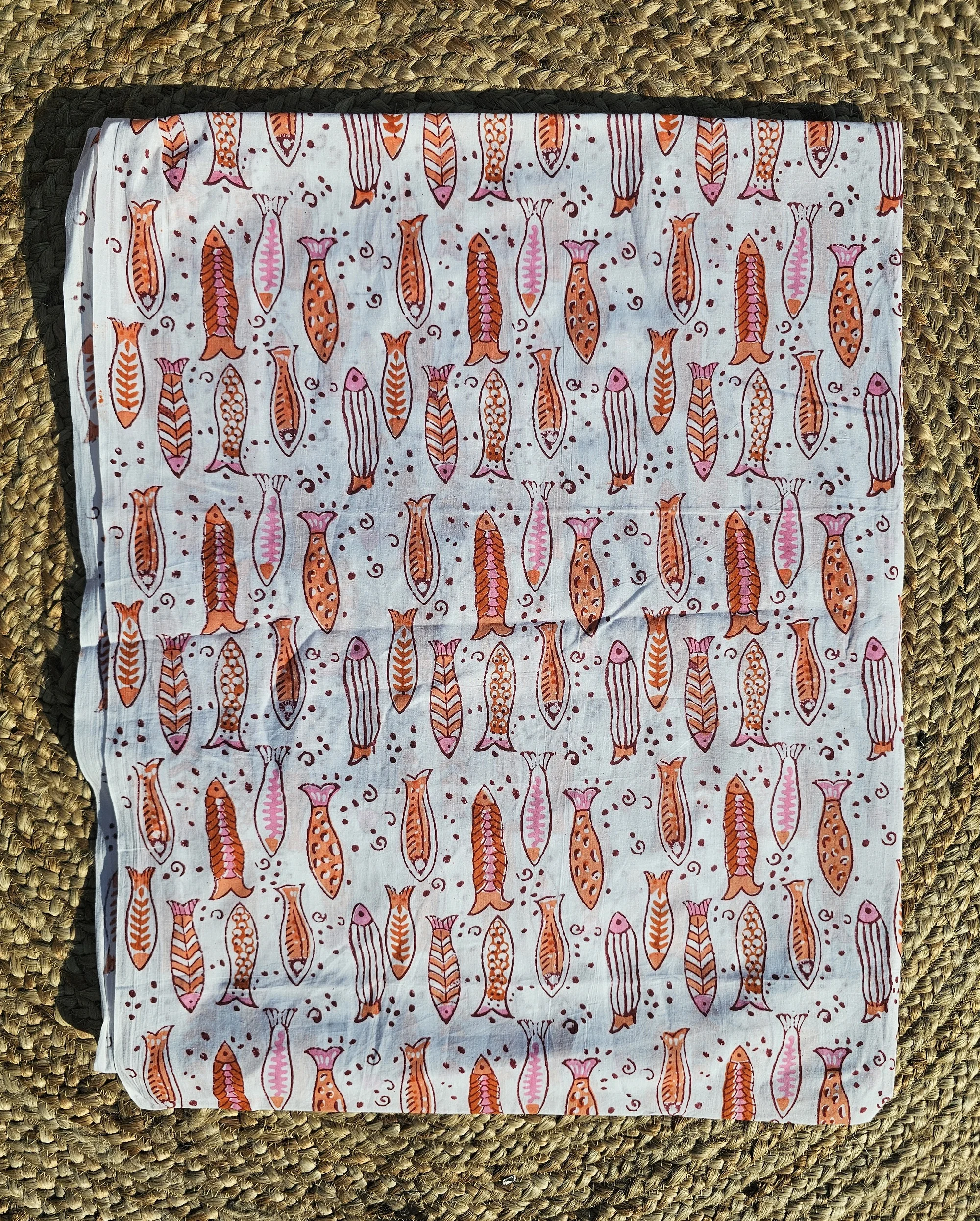 Hot Selling Indian Textile Wholesale Hand Block Fish Printed Luxury Pure Cotton Bags Dressmaking Cloth Fabric Wholesale