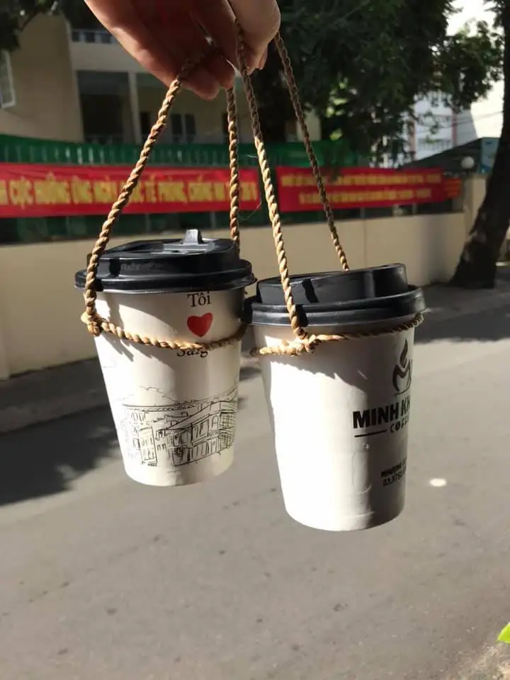 Seagrass Disopasble Take Away Cup Handle Holder Vietnam Handicraft Grass Palm Coffee Drink Ecofriendly 2024 Blue Lotus