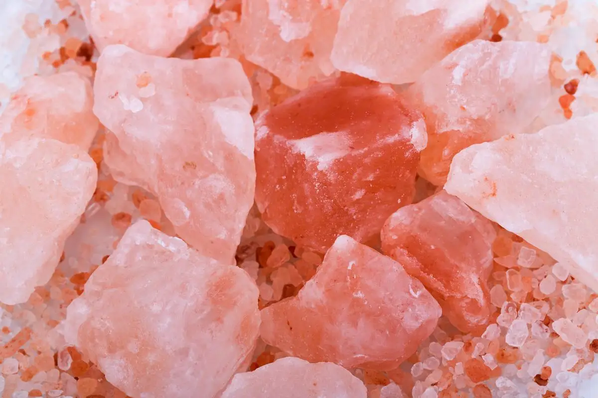 Premium Quality Himalayan Pink rock salt chunks, 100% Food Grade Edible rocks , Manufacturer from Pakistan