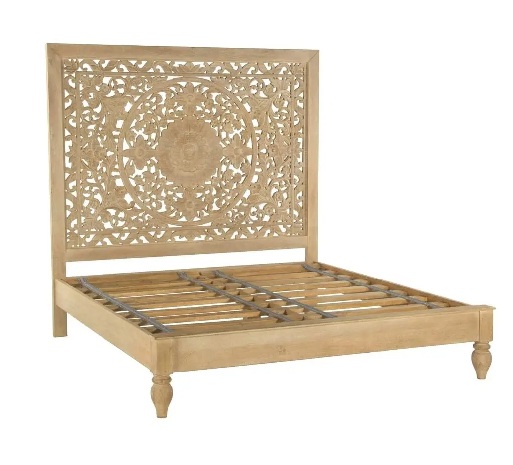 Wholesale High Quality Modern Luxury Antique Royal Bed Furniture American Living Room Premium Wooden Carved King Size Bed Frame