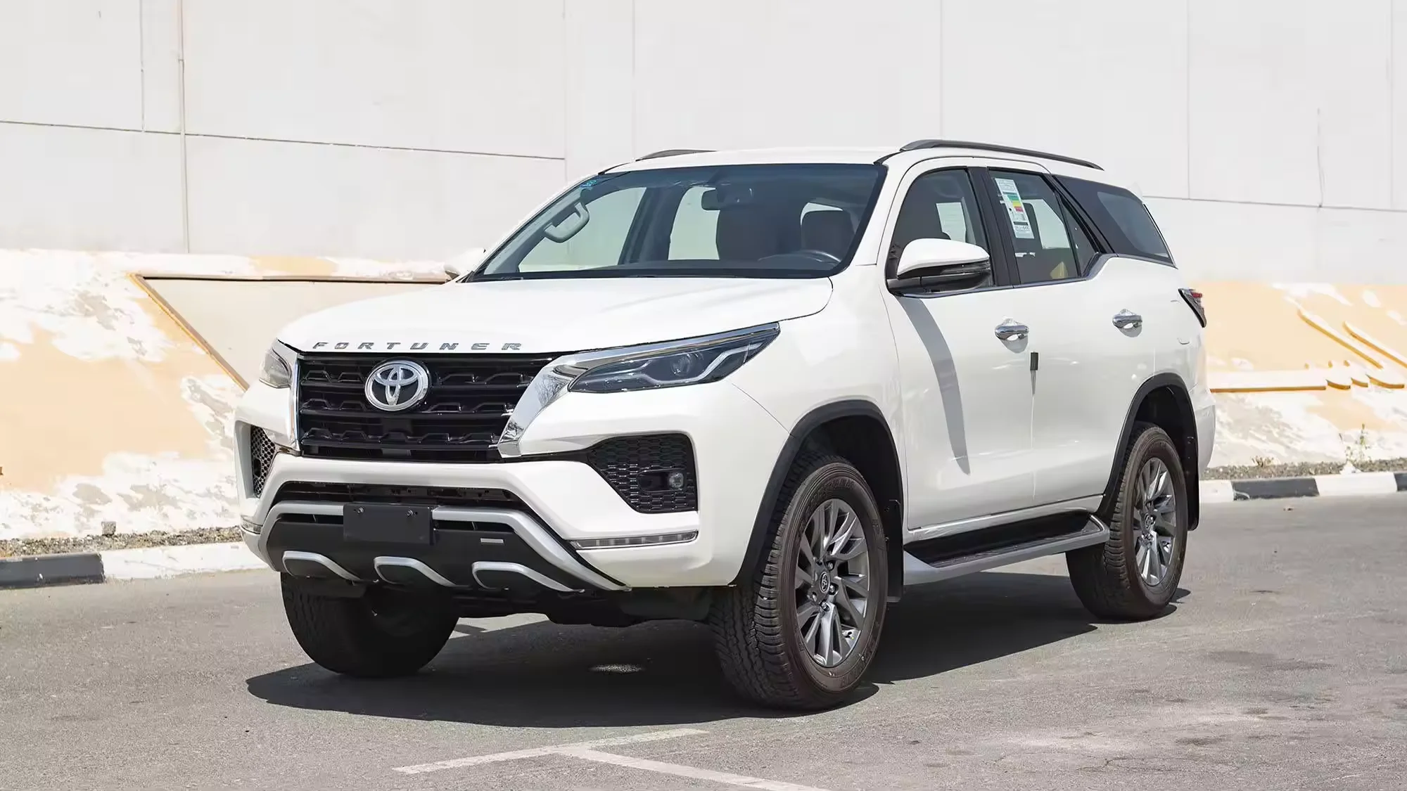Аккуратно использованный Toyota Fortuner 4x4 2022-2024