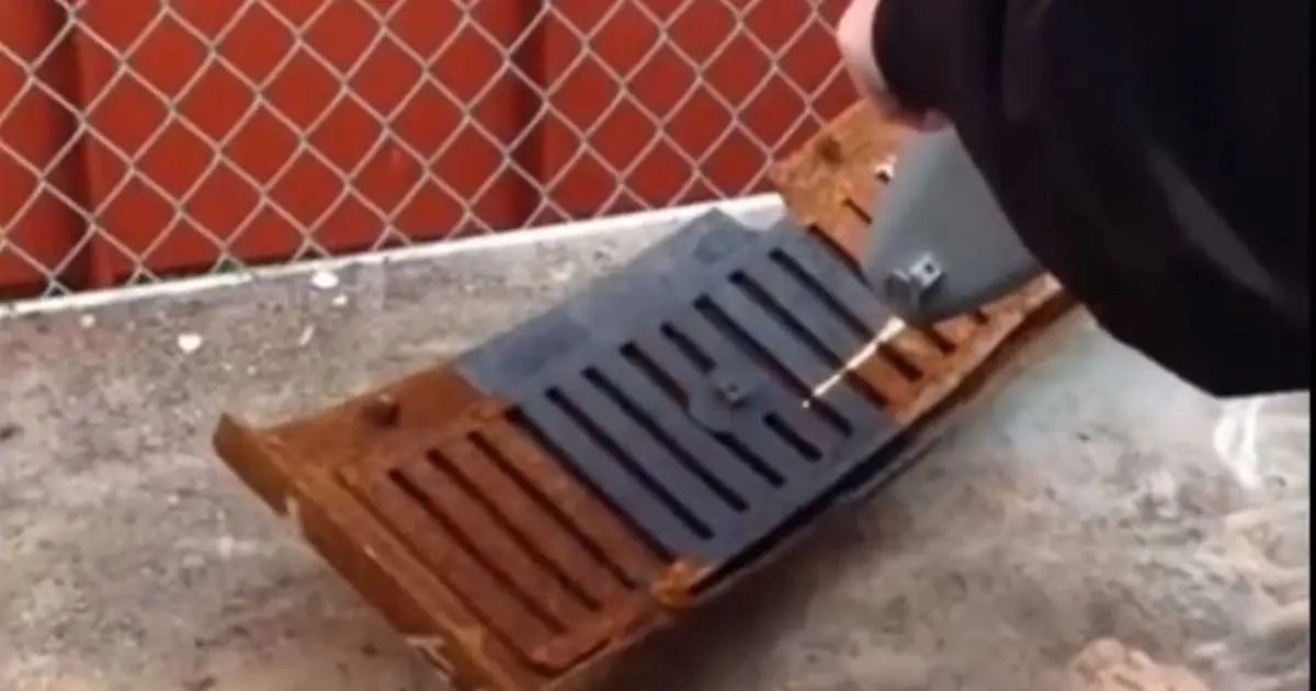 Best supplier of Cheap Original portable 1000w laser cleaning Fiber laser rust removal machine