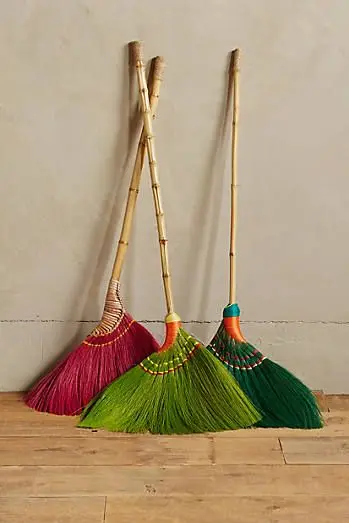 Ecofriendly Grass Broom For Cleaning House cleaning products with short handle/garden broom wooden stick broom handicraft