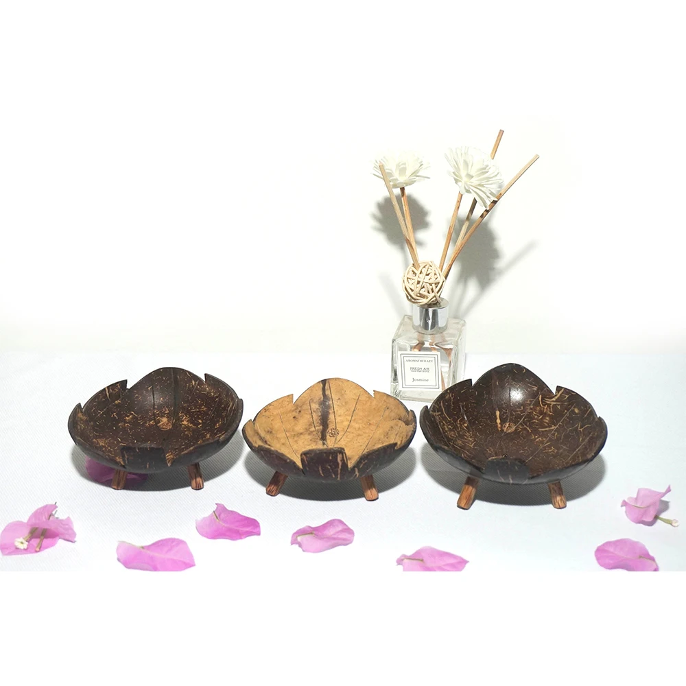 High quality natural eco-friendly coconut shell leaf-shaped soap dish mini bathtub soap holder dishes from Vietnam