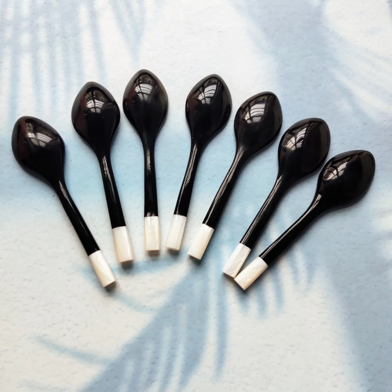 Оптовая продажа ложка из буйвола черного рога быка 14 см Высококачественная посуда декоративный рожок набор столовых приборов сделано во Вьетнаме