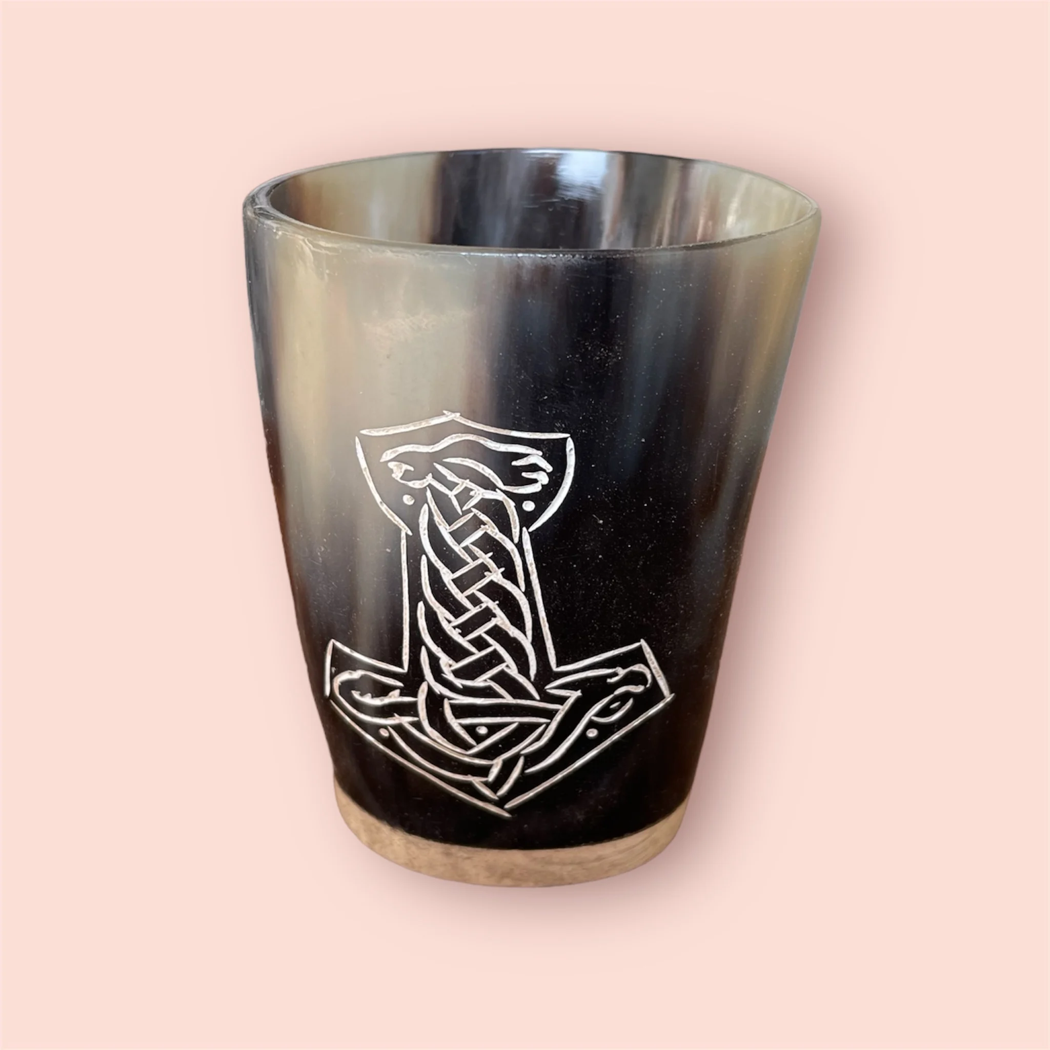 Unique Natural Black Ox Horn Glass with White Hand Engraved Design by Tayyab Handicraft from India agate