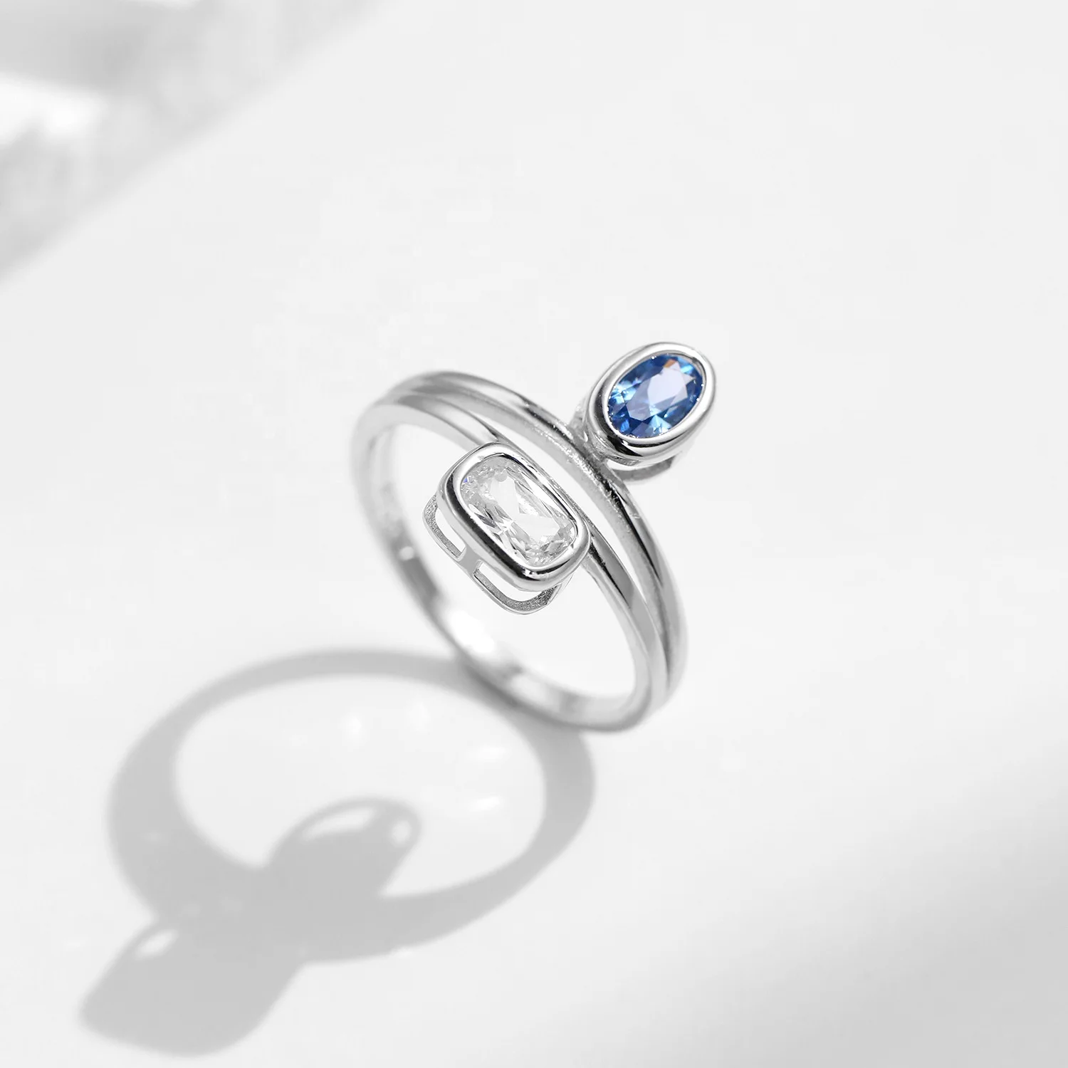 Fashion S925 Silver Bezel Setting Blue Sapphire CZ Oval Cut and White Cubic Zirconia Double Stones Engagement Ring