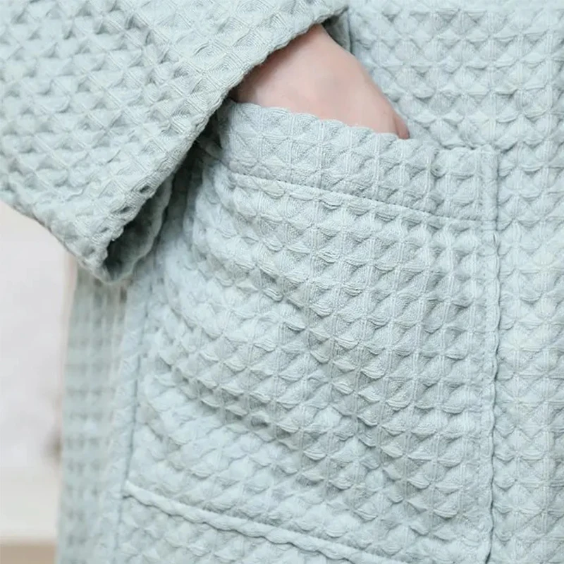 High Quality Custom 5 Star Hotel Customized Logo Luxury Piped Trim Spa Bath Robe 100% Cotton Waffle Bathrobe