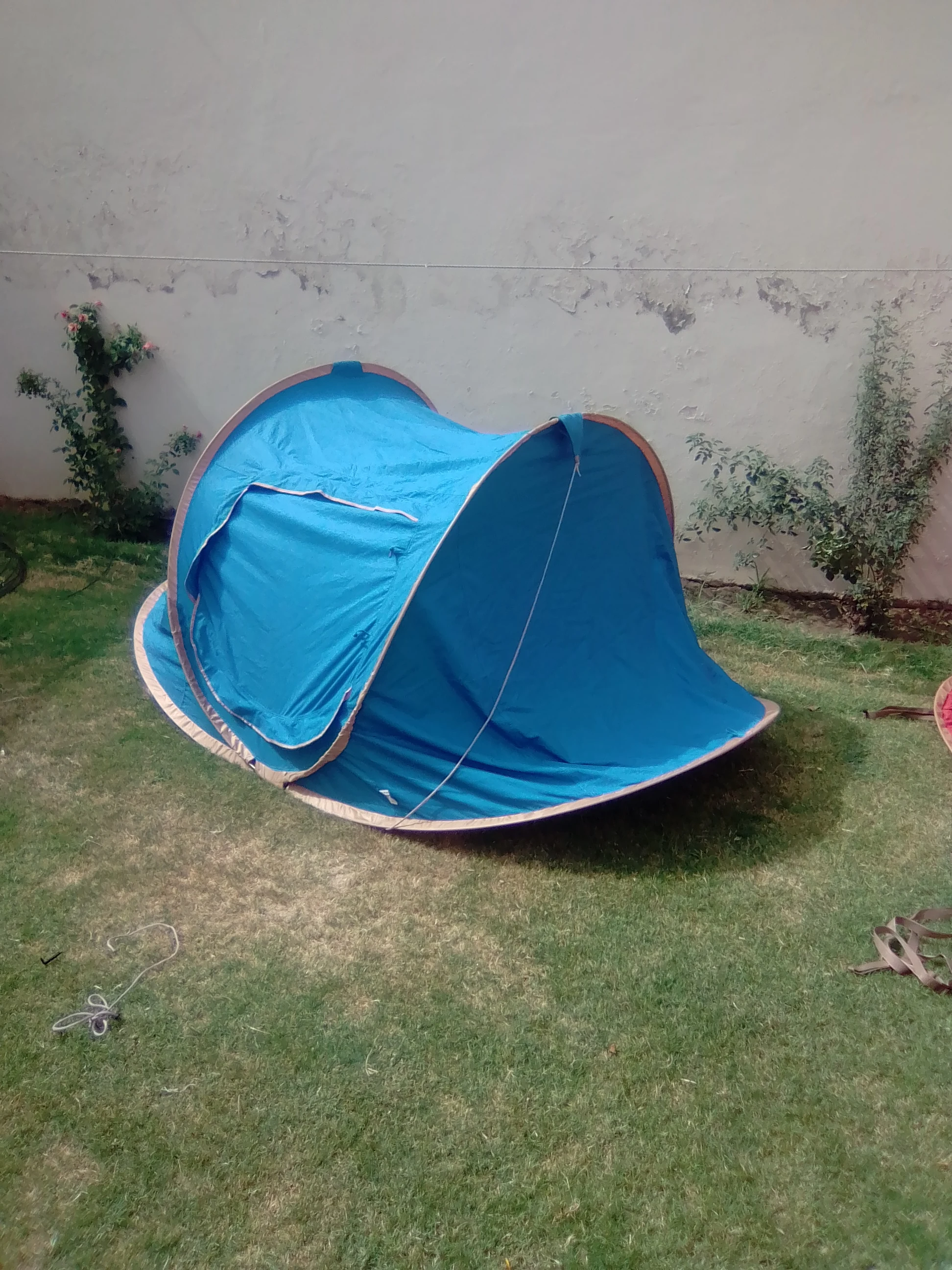 2/3 Person Portable Floating Cloud Tent 4 Season rain proof beach tent sun shade Outdoor camping tent