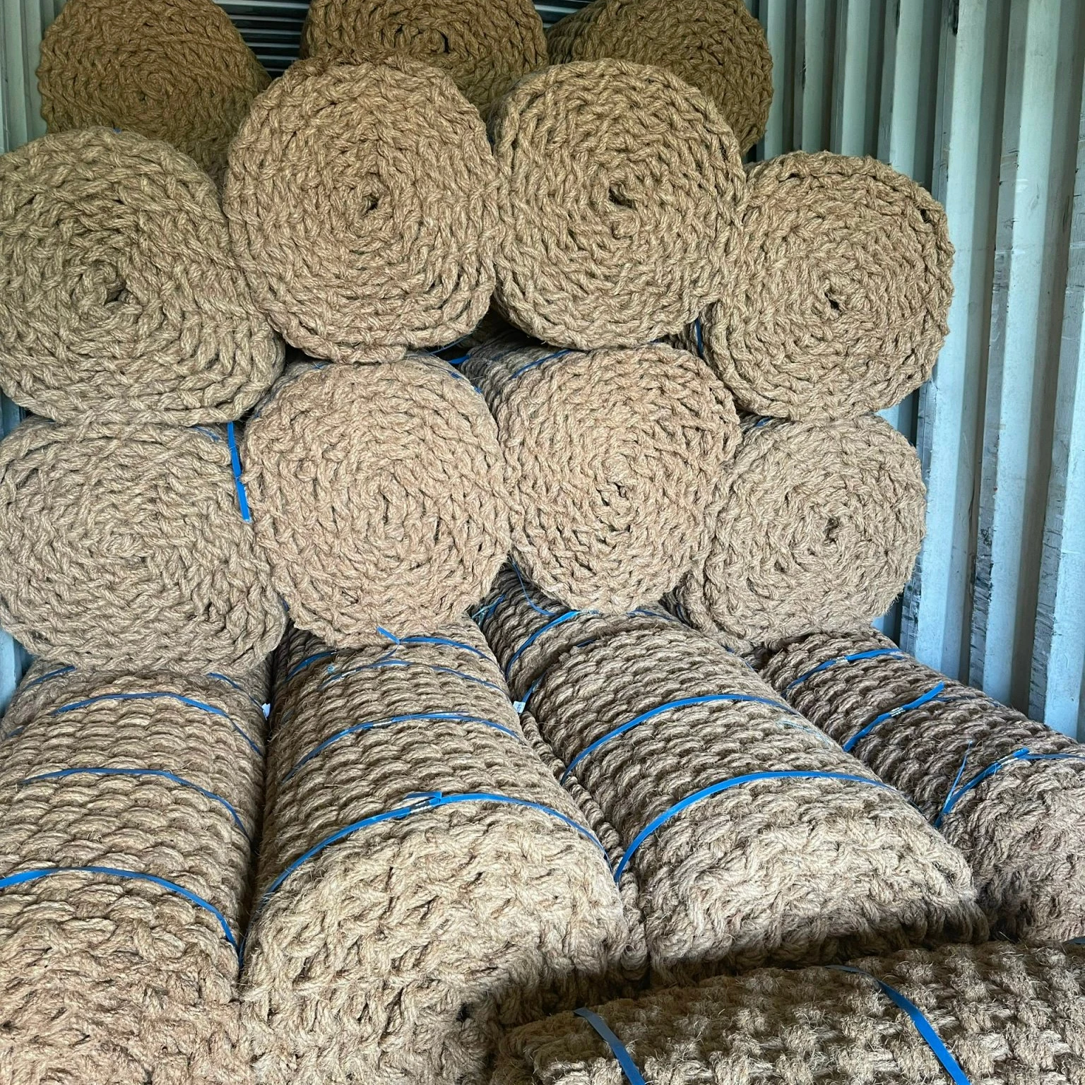 New arrival 2022 ECO Friendly Coconut plain coir mat from Vietnam for outdoor paving Size 1.0*10m , thickness 35mm 100% natural