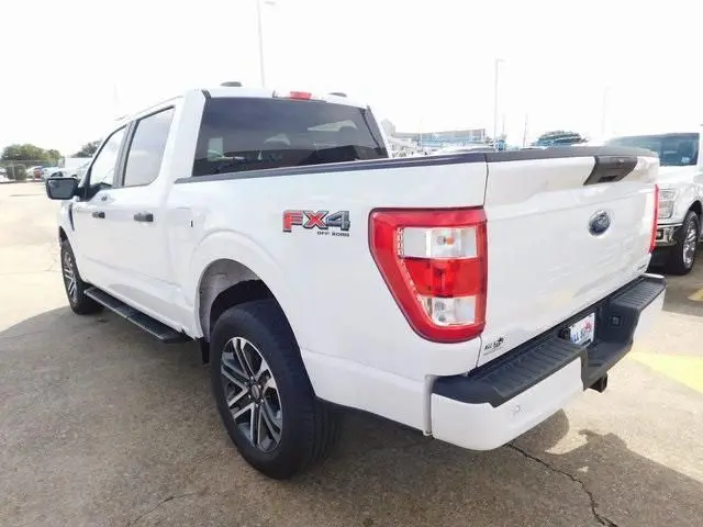 Подержанный 2023 Форд F-150 XL