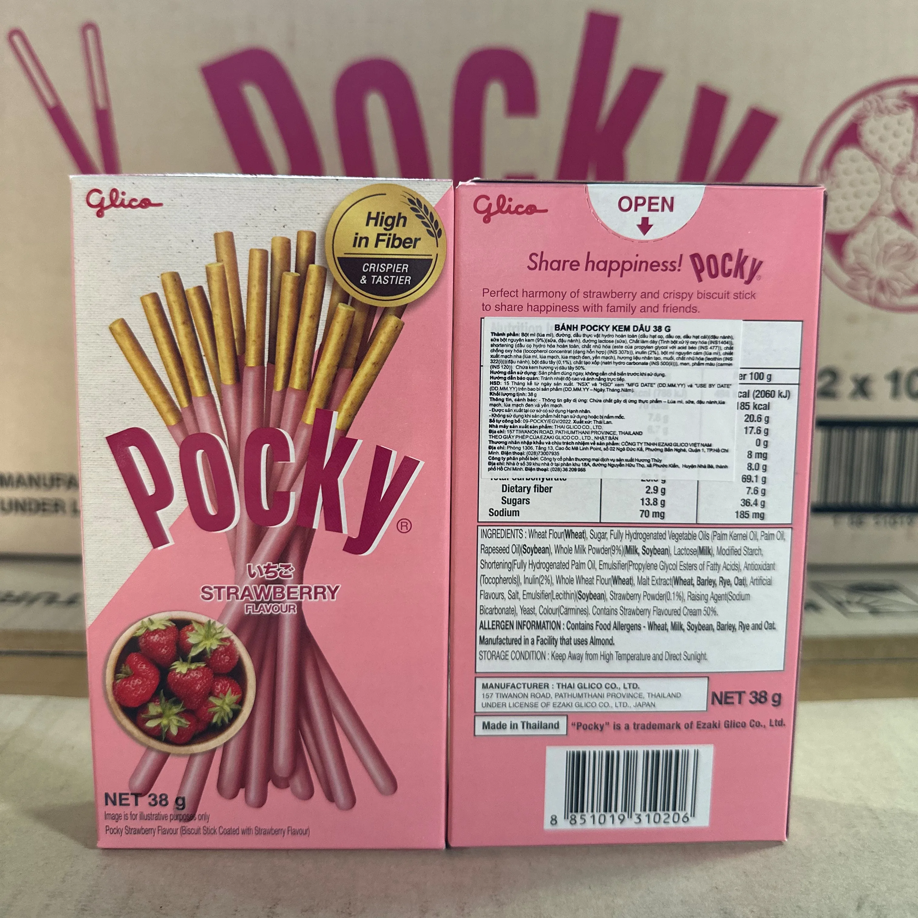 Wholesale Best Price & High Quality Pocky Strawberry Biscuit Stick 38g Sweet Taste Rolling Wafer Cookies
