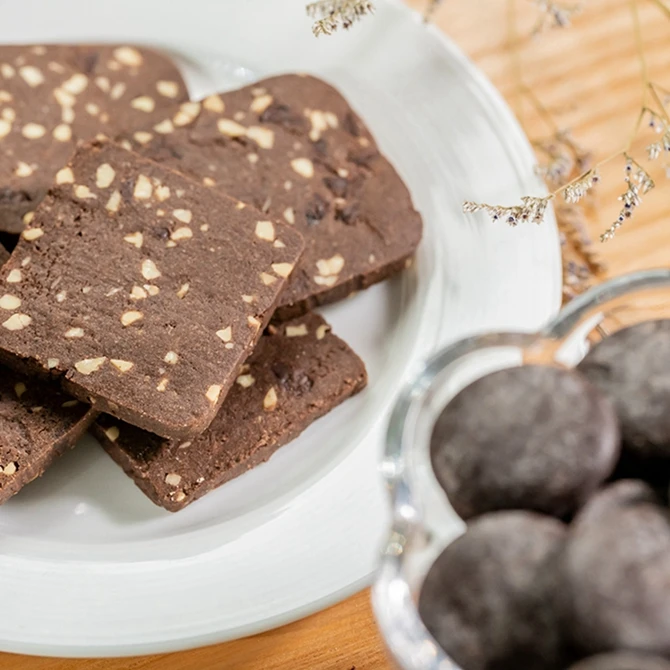 New Listing Ivy House Chocolate Flavour Crispy Manufacturer Cracker