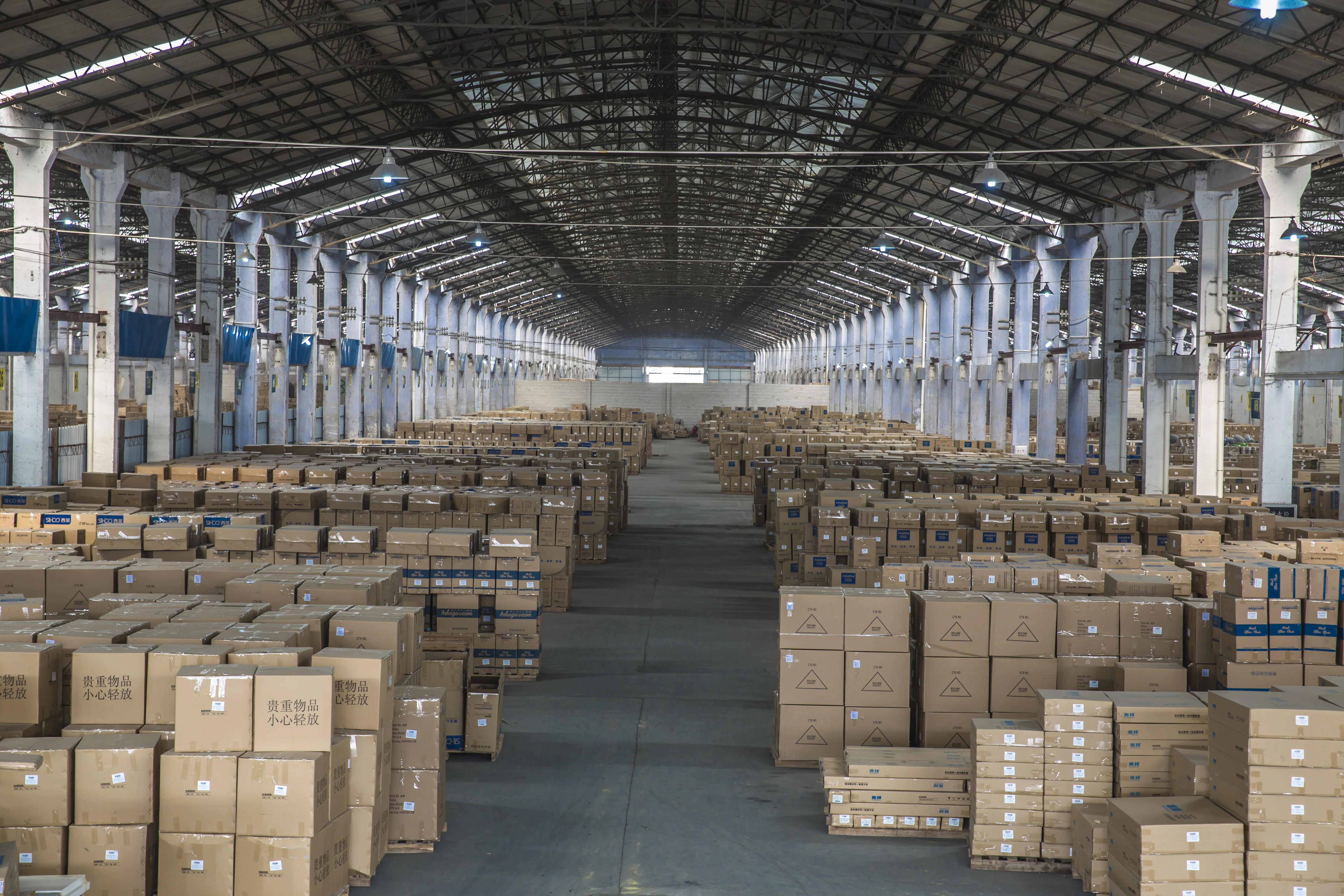 SIHOO M18 Modern Ergonomic Chaise Bureau Integrated S -shape backest Ergonomic Office Mesh Chair