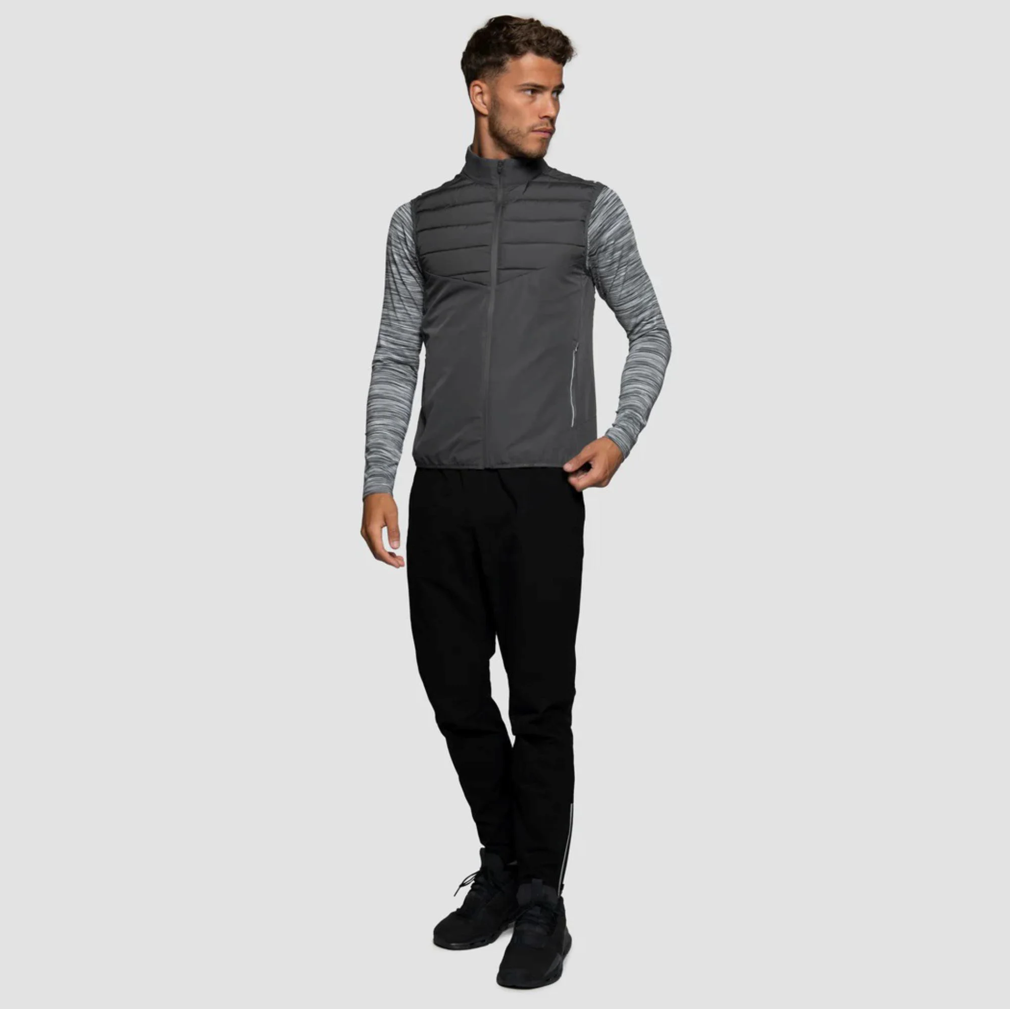 Reflective Branding Full Zip Fastening Jet Grey Mens Gilet Jacket with Easy Access Zipped Pockets and Quilting to Front and Back