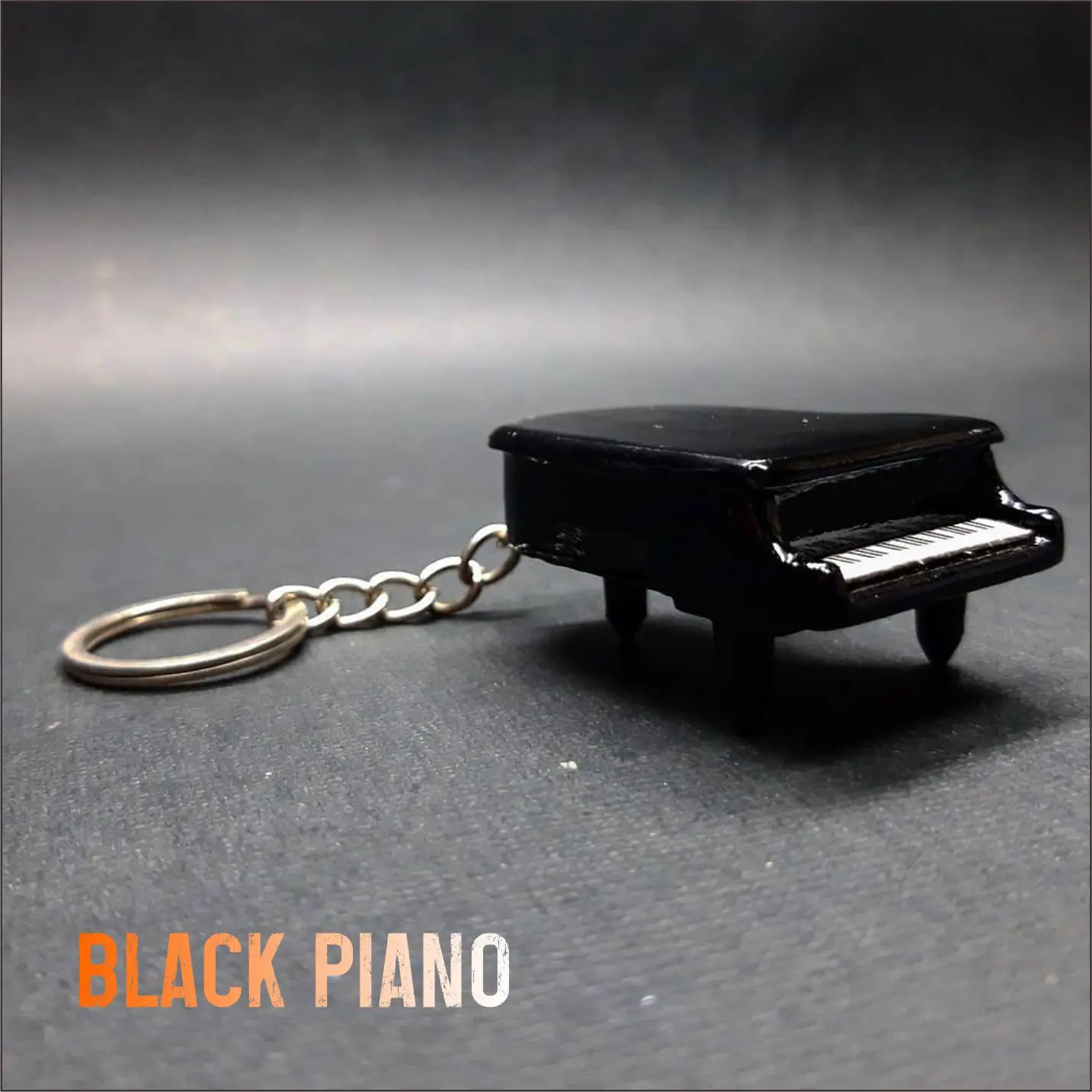 wooden Piano Keychain For Key decoration Gifts and Souvenir Musical Instrument beautiful Accessories