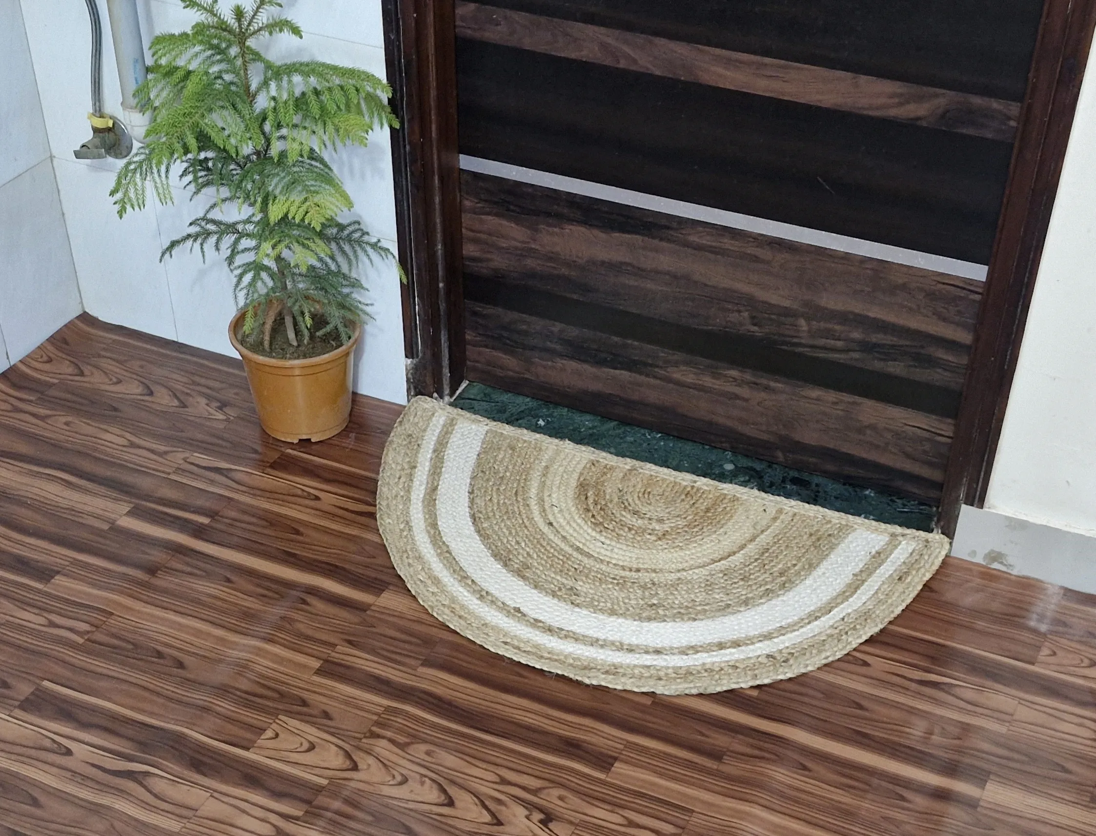 Simple and Beautiful Semi-circle Jute Braided Rugs Half Round Shape Door Mats Carpets Rugs for Home Hotel Kitchen Living Room