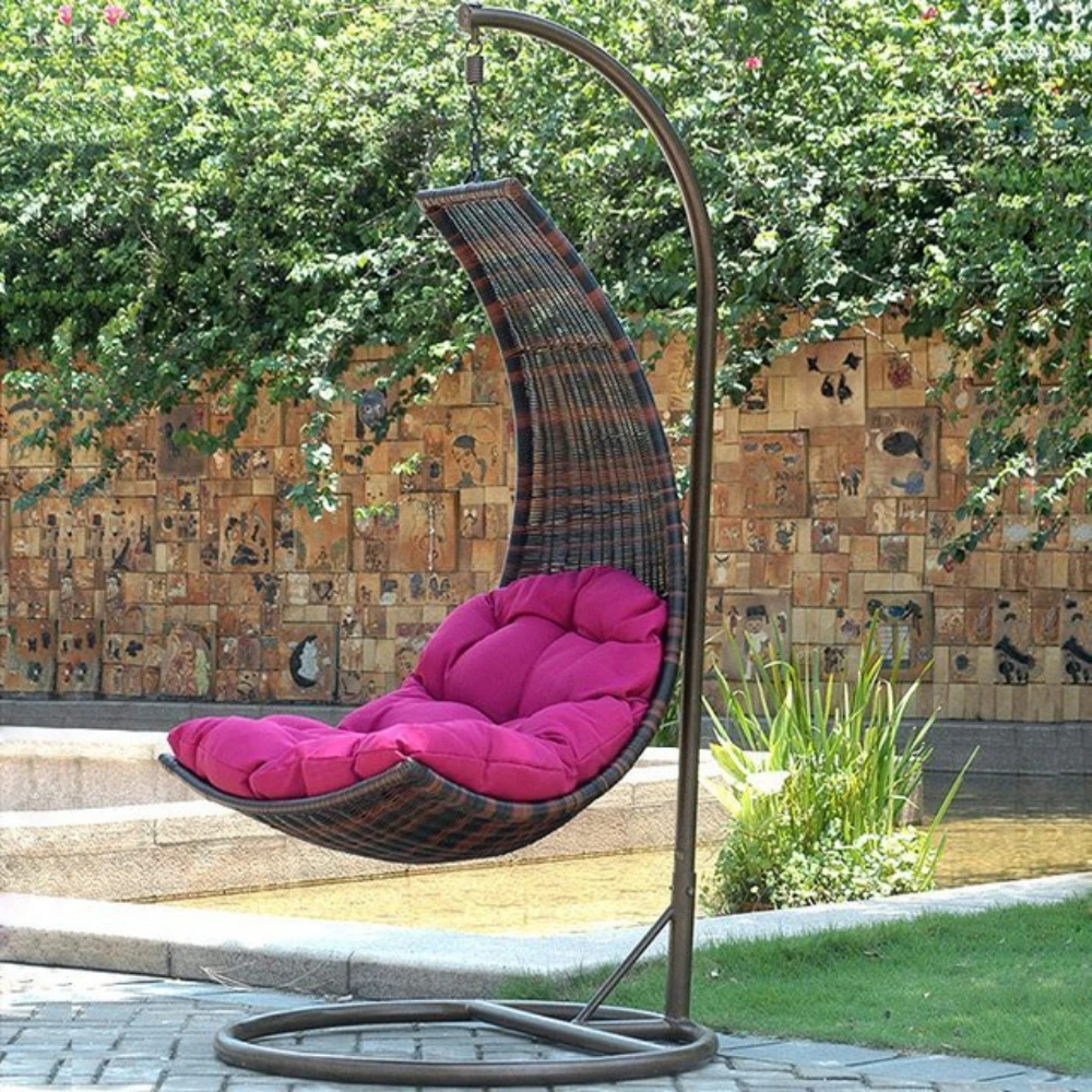 Relaxation and Comfort Outdoor Furniture Carefully Designed Swinging Hanging Chair Constructed with Sturdy Metal Build