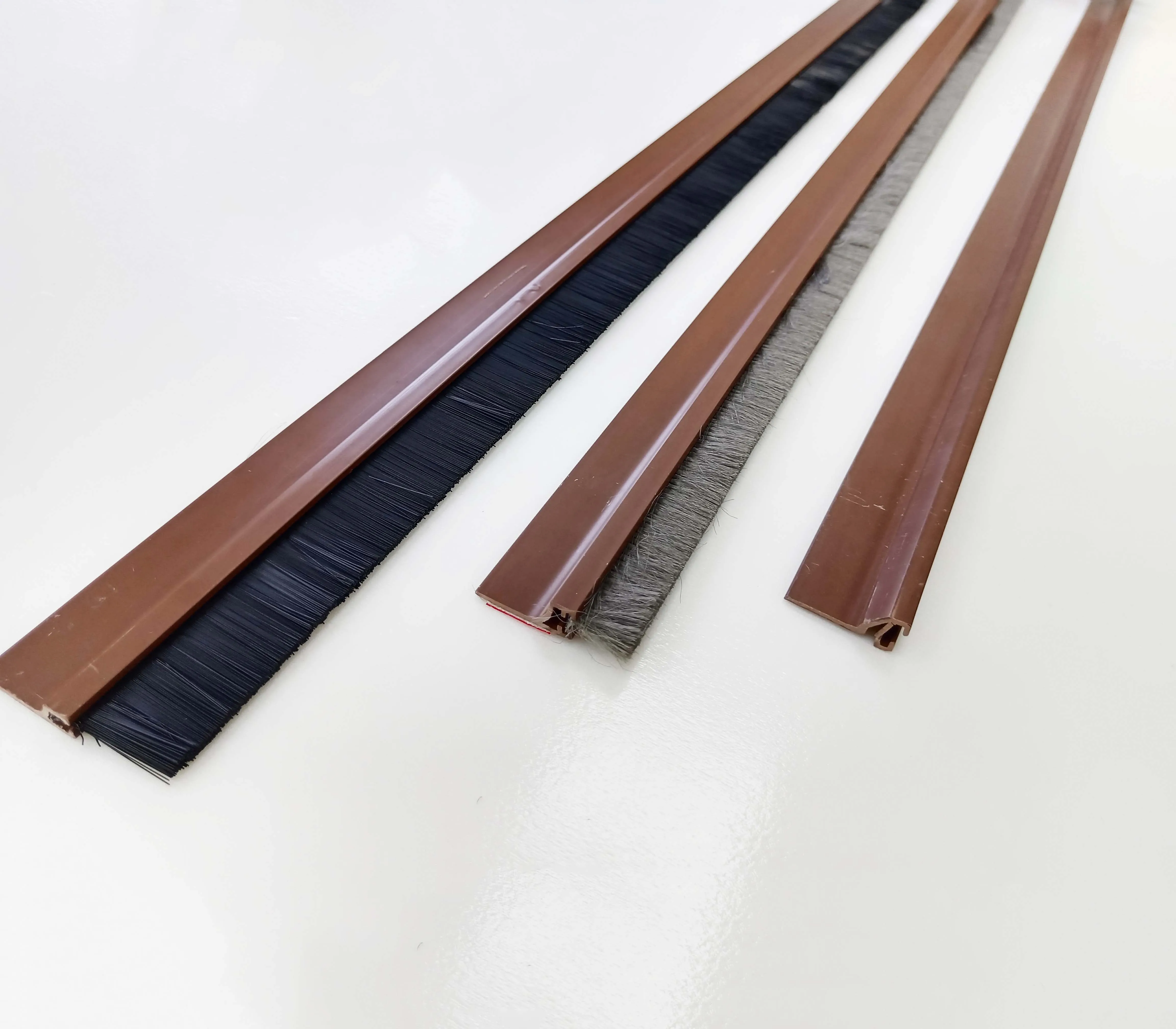 White and Black Aluminum Garage Door Seal Brush for Door Gap Anti- dust Door Bottom Brush strip