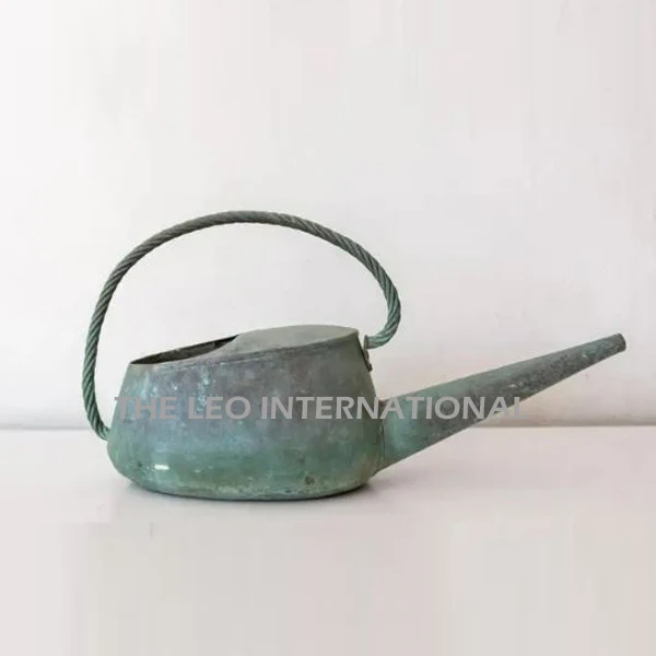 Wholesale Price 15X4.5X7.5 Inch Water Cans Rustic Green Patina Iron Steel Outdoor Home Garden Watering Tools with Latest Design