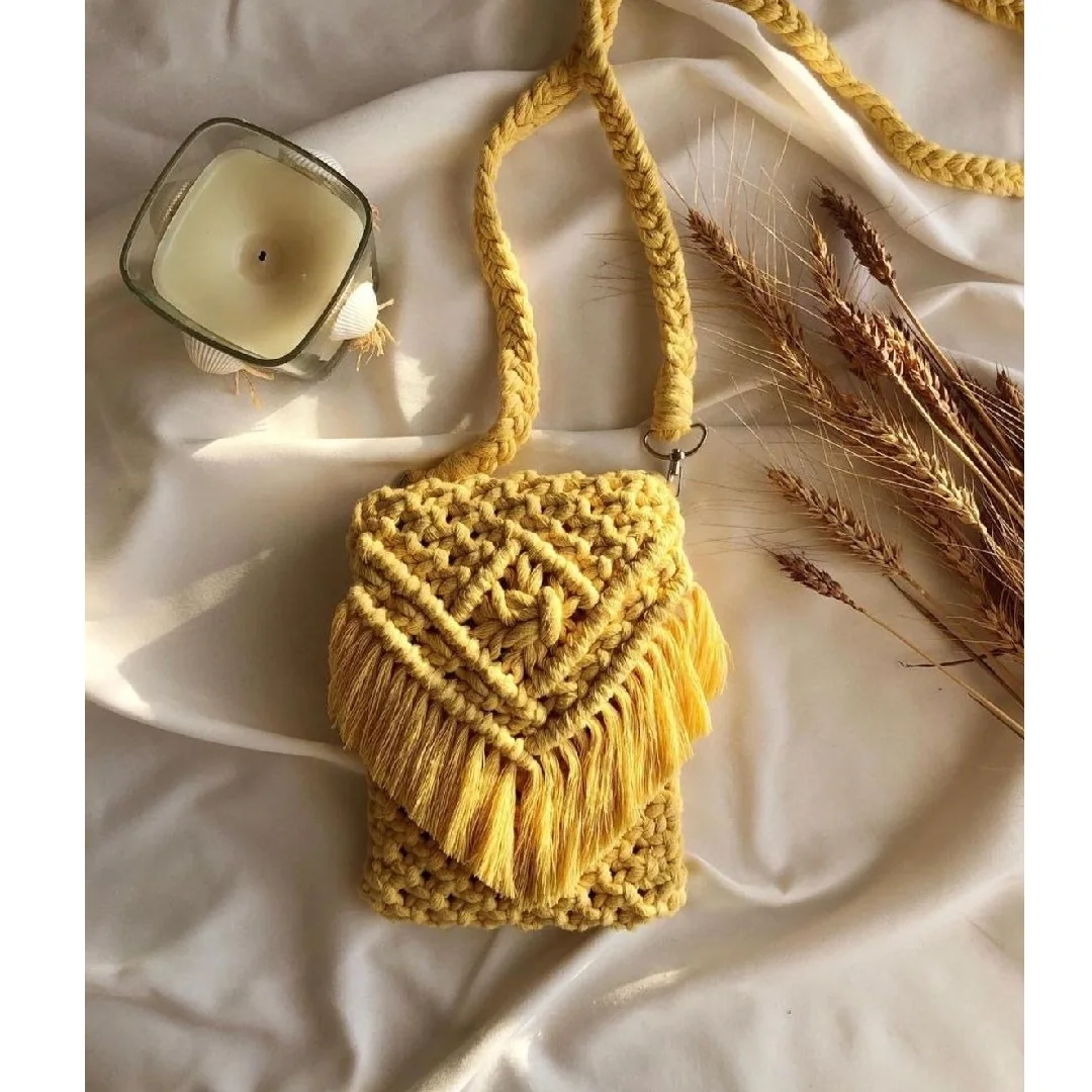 Shoulder Bags Beach Woven Straw Shoulder Bag with Tassel Boho Hollow Crochet Crossbody Handbag For Girls And Women use In travel