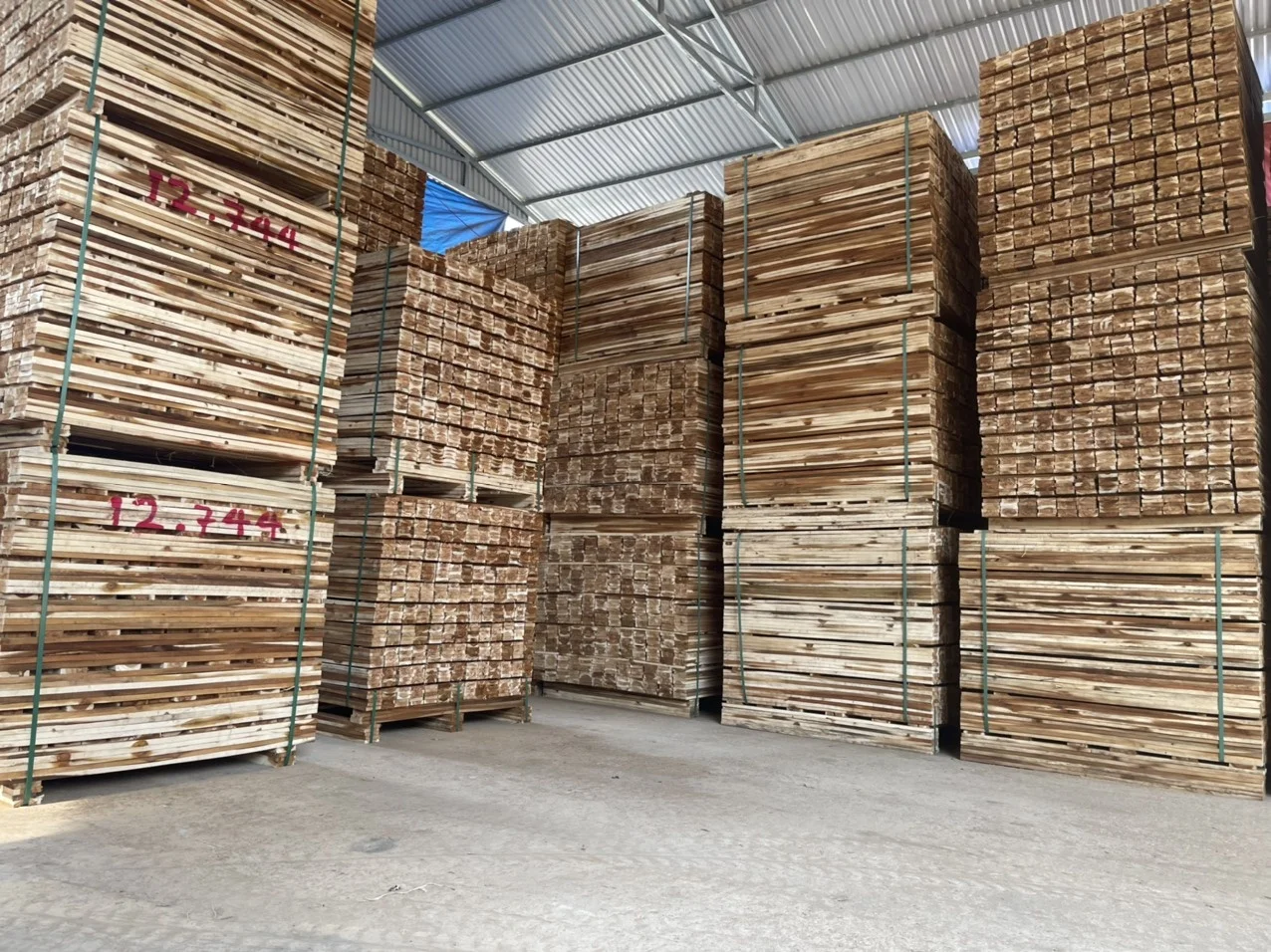 VIET NAM ACACIA SAWN TIMBER for Pallets, Fresh Wood