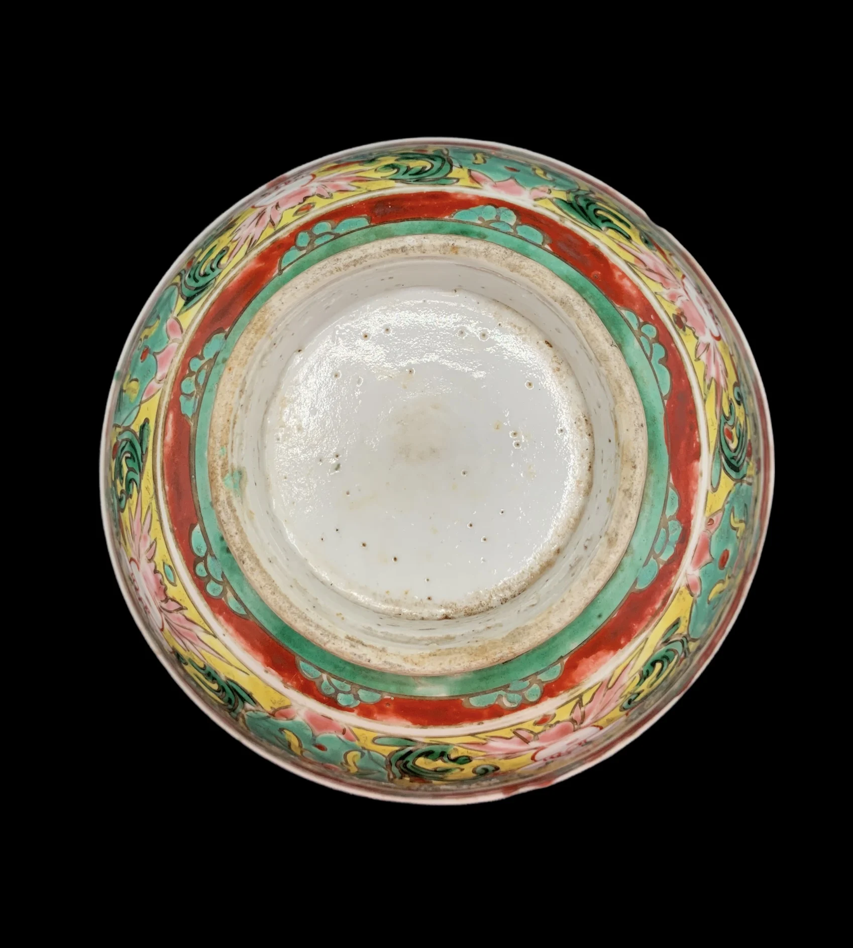 Antique Benjarong Porcelain Bowl Painted With Theppanom And Floral Vine On A Yellow Ground for Collectible