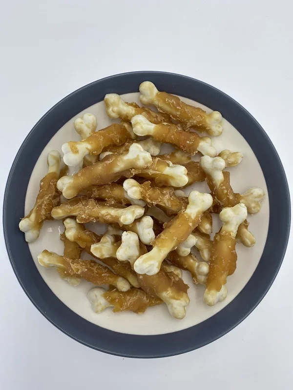 Private Label Natural factory Wholesale OEM dog food dried chicken breast wrap rawhide sticks 80g dog treats snack