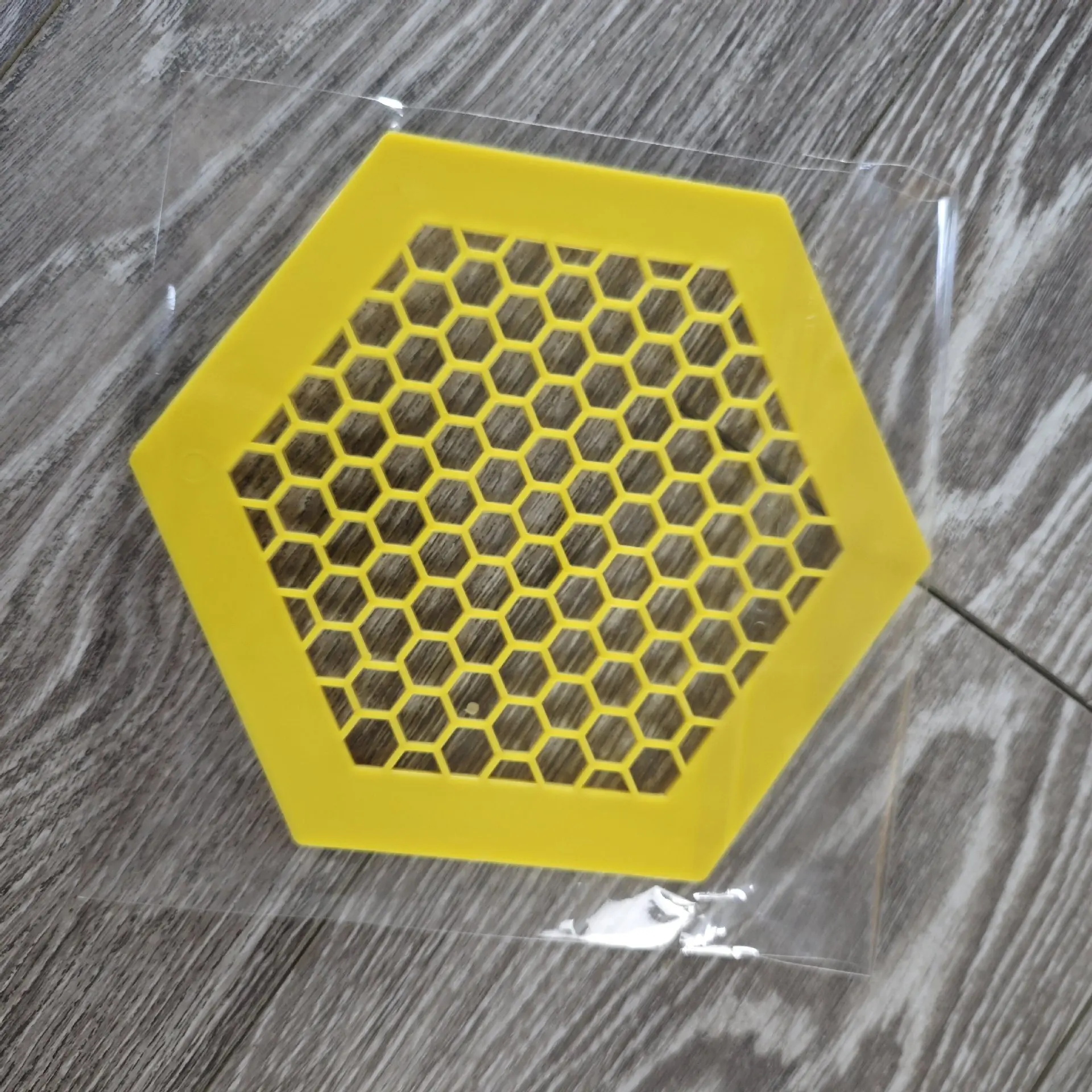 Hexagon Honeycomb Floating Waterer Tray Garden Birds Bath Water Access Bee Butterflies Drinking Cup keeping Insect Ladder Feeder