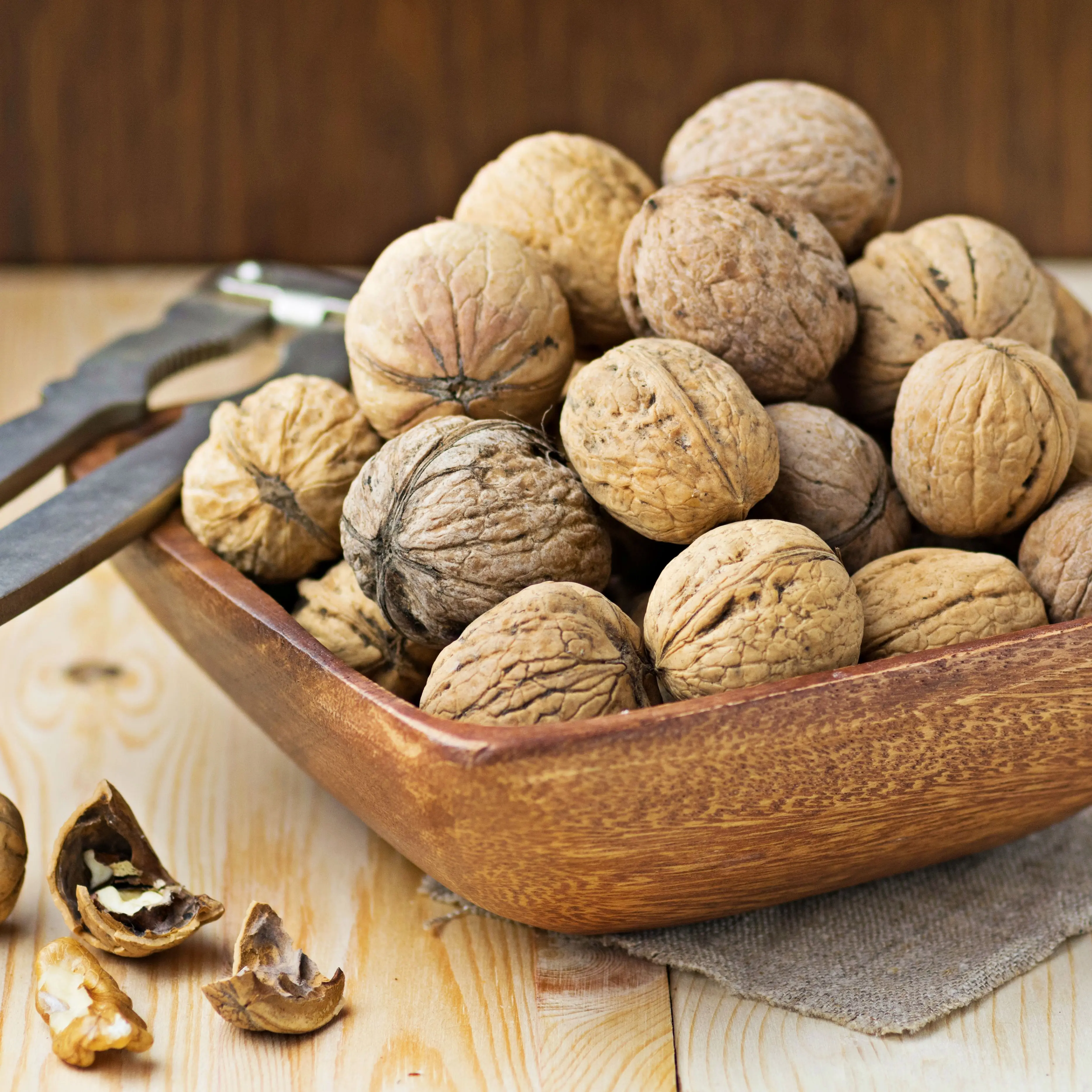 Premium Grade Organic Walnuts Raw and Dried Factory Wholesale without Shell Competitive Prices for Bulk Sale