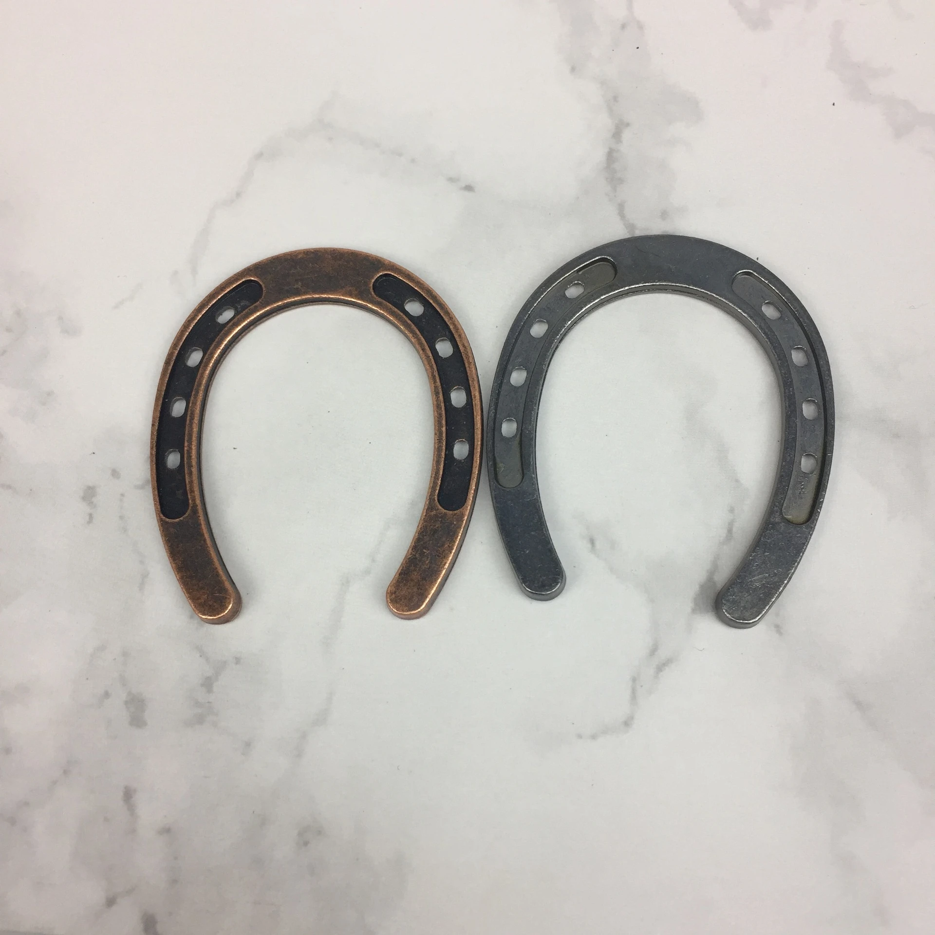 OEM Best design Wholesale Casual use best quality comfortable Horses Shoes in top quality material with custom logo/size