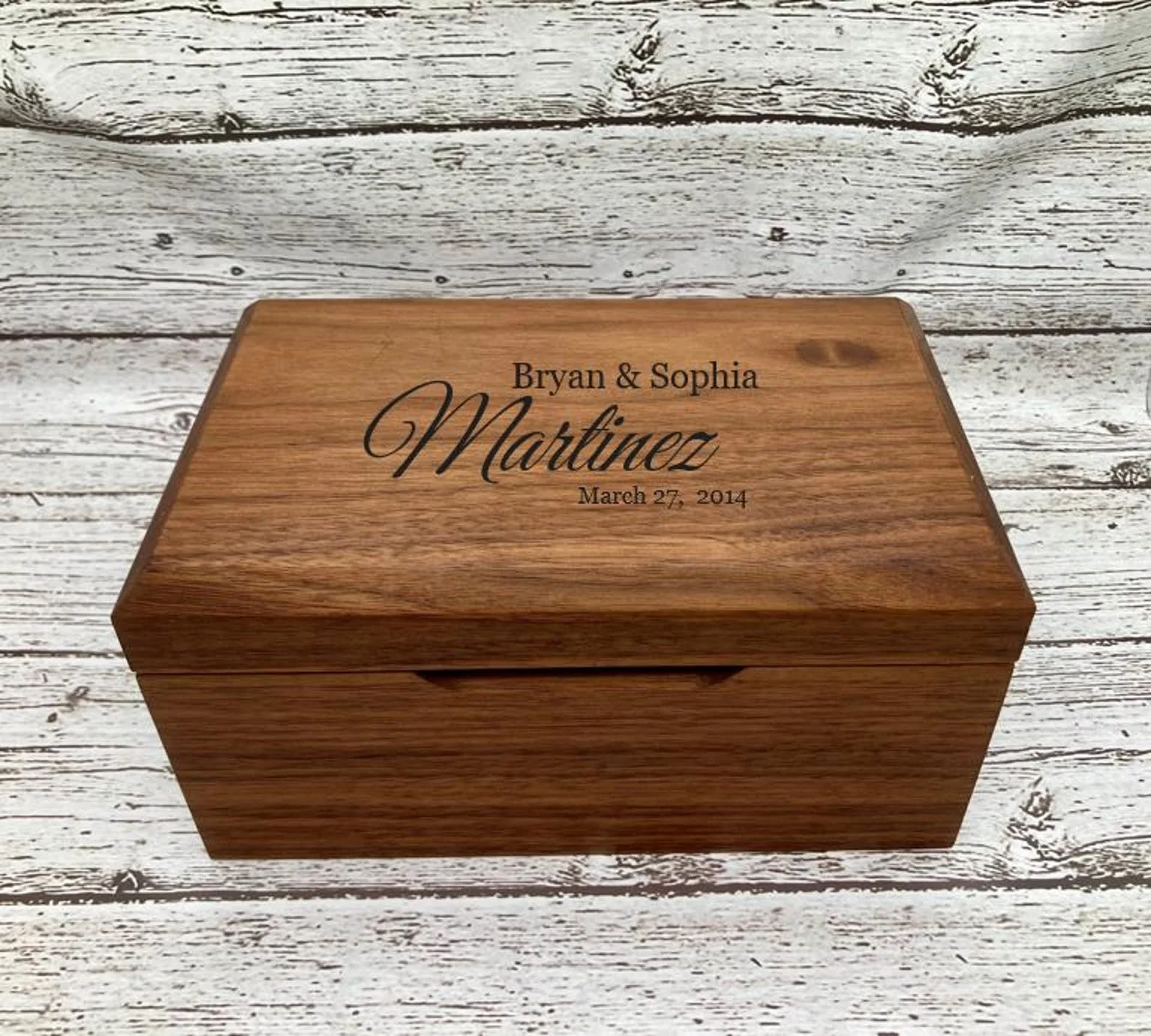 Admirable mango wooden storage box BEST QUALITY WOODEN BOX FOR HOME AND TABLEWARE DECORATION WHOLESALE WOODEN CRAFT BOX