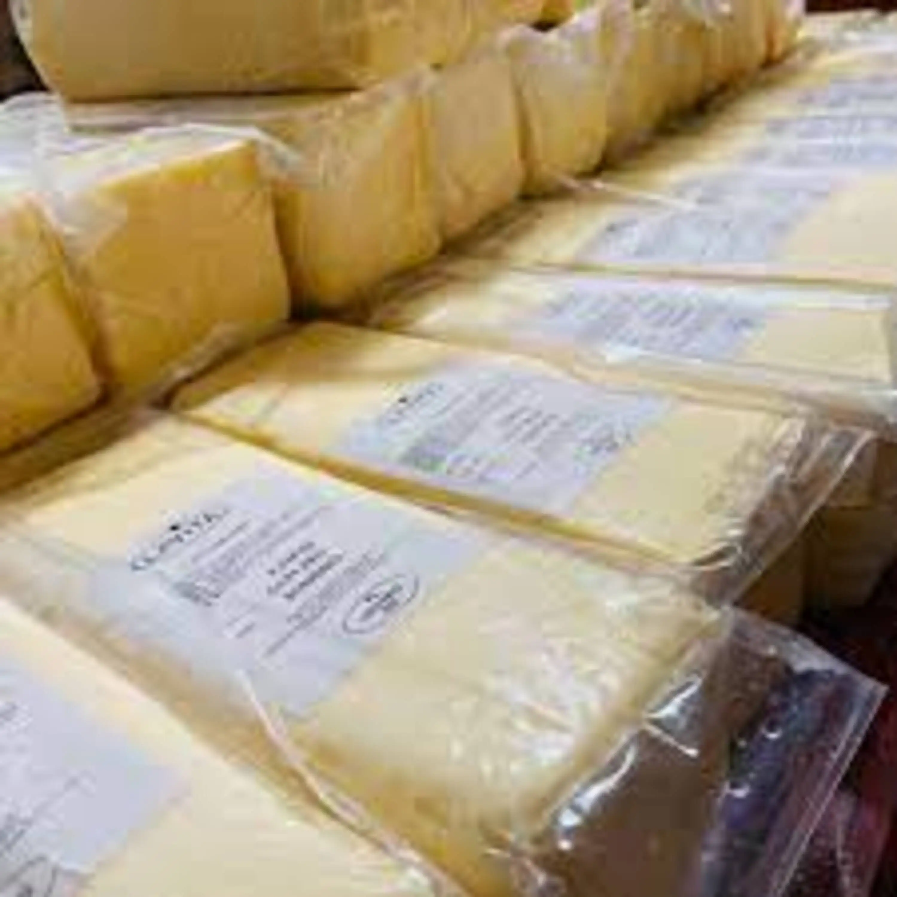 Куплю итальянского сыра высокого качества PREMIUM MOZZARELLA FIORDILATTE BLOCK GR.1000 сделано в Сицилии на