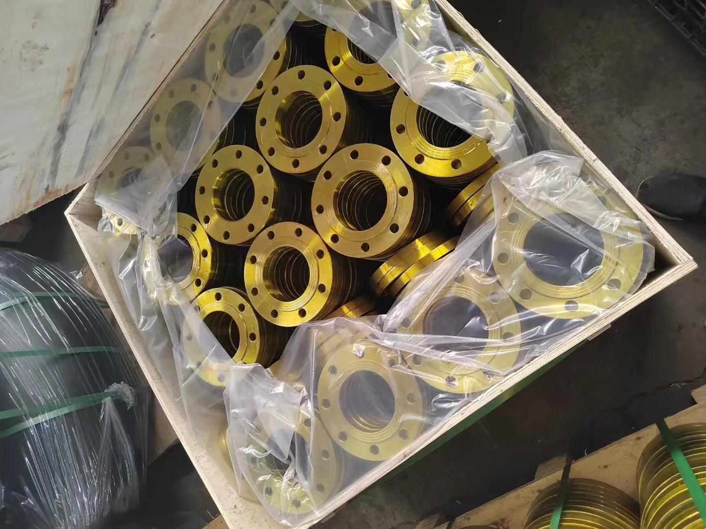 ASTM A182 F 304/L/316L Stainless Steel RF yellow painted Blind Flange