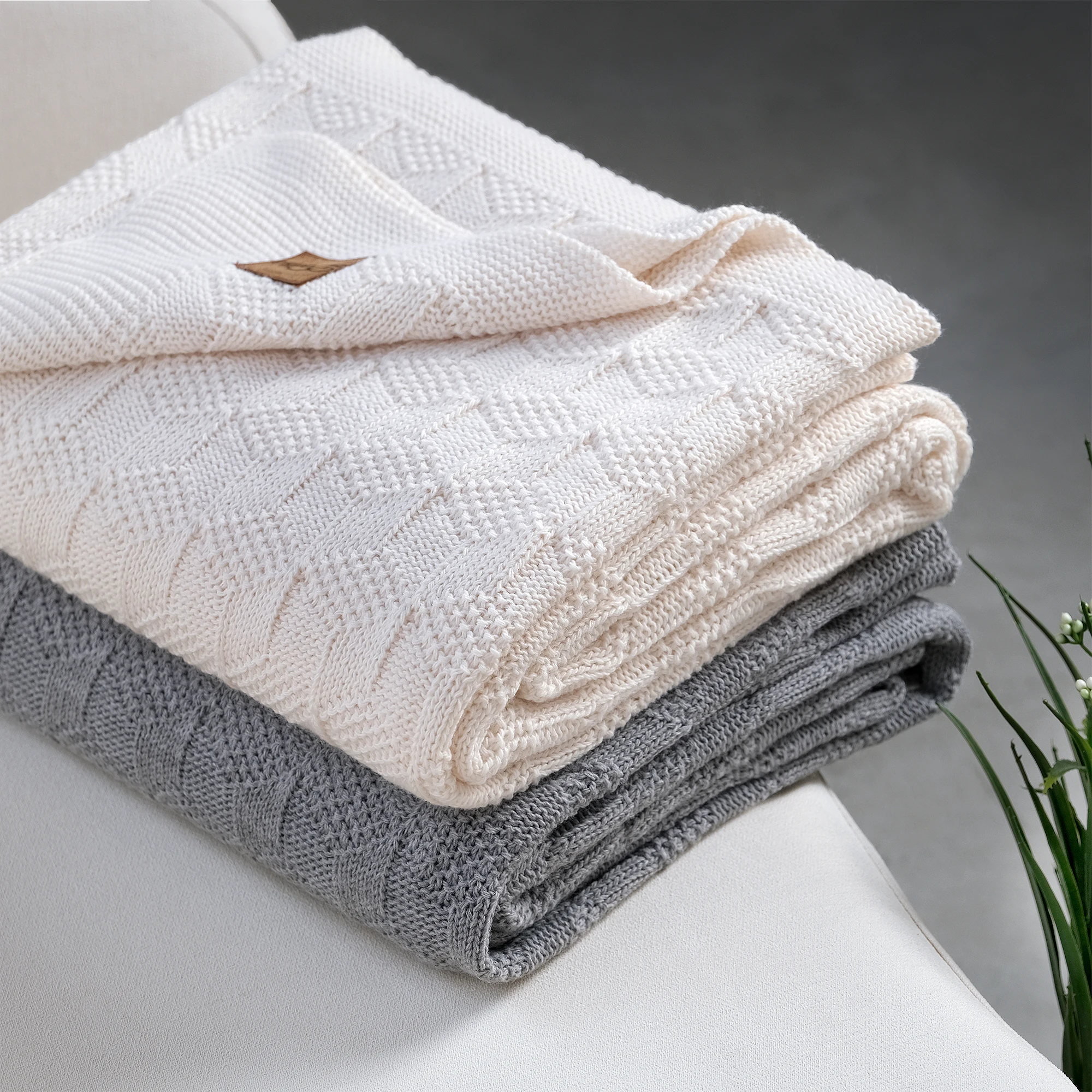 100% Acrylic CUPS Blanket 130*170 cm Grey Color Home Garden  Home Textiles  Blankets Throws Other Blankets