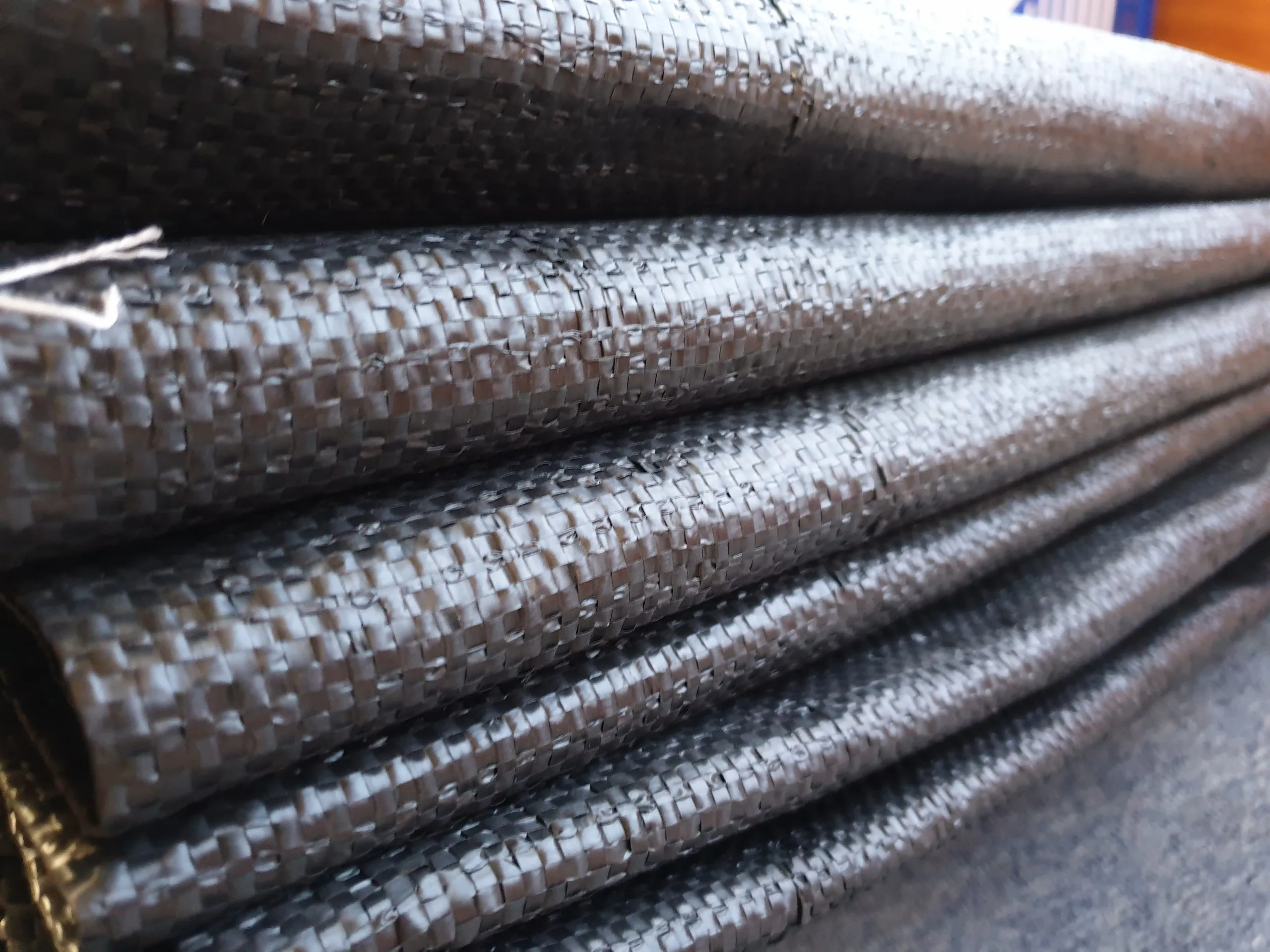 Anti grass woven plastic fabric heavy duty black PP ground cover for agriculture weed matting