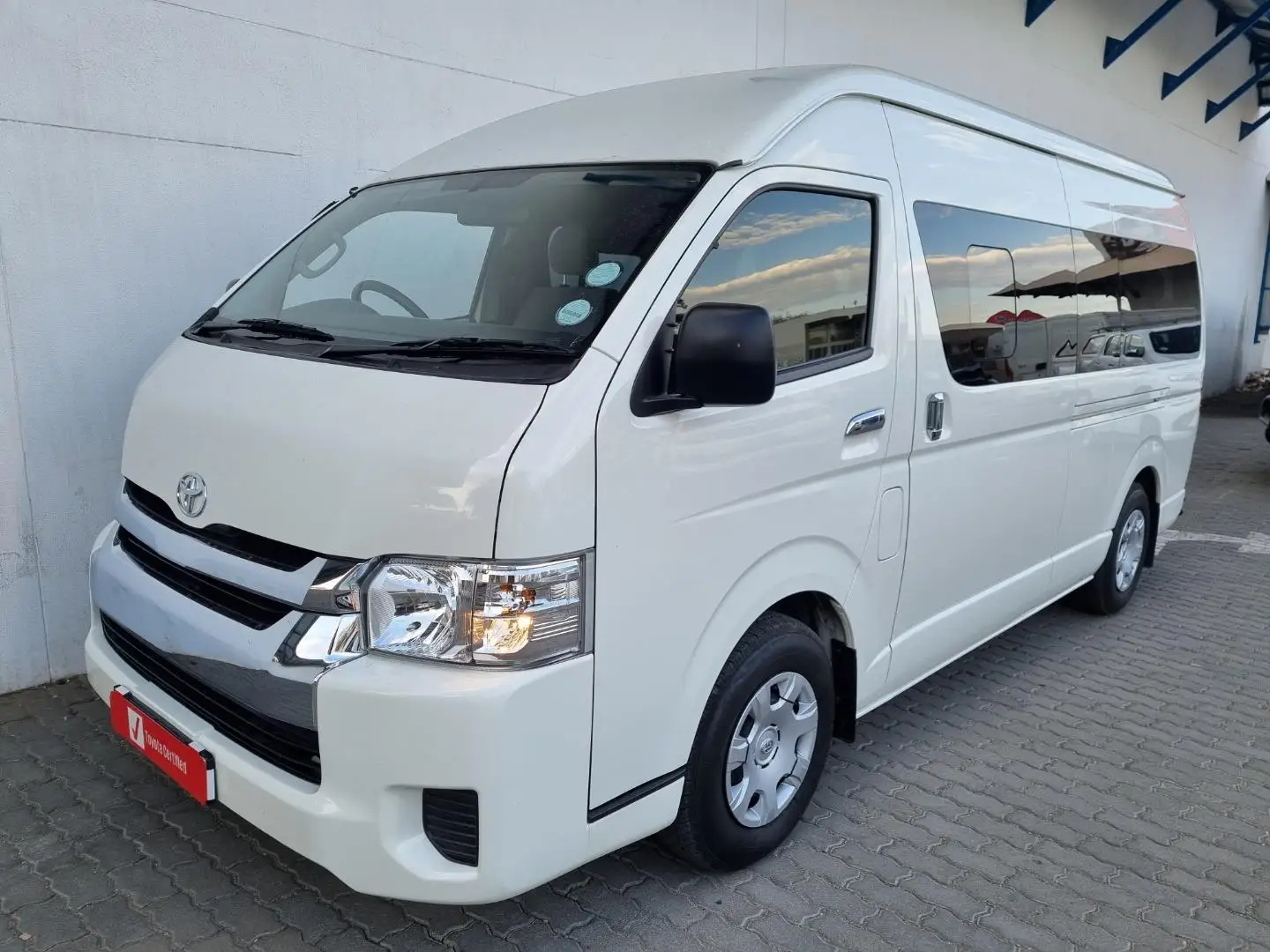 Stable quality Reasonable price Quick delivery cheap price Trusted professional GOOD USED  HIACE BUS HIGH ROOF VAN - 15 SEATERS