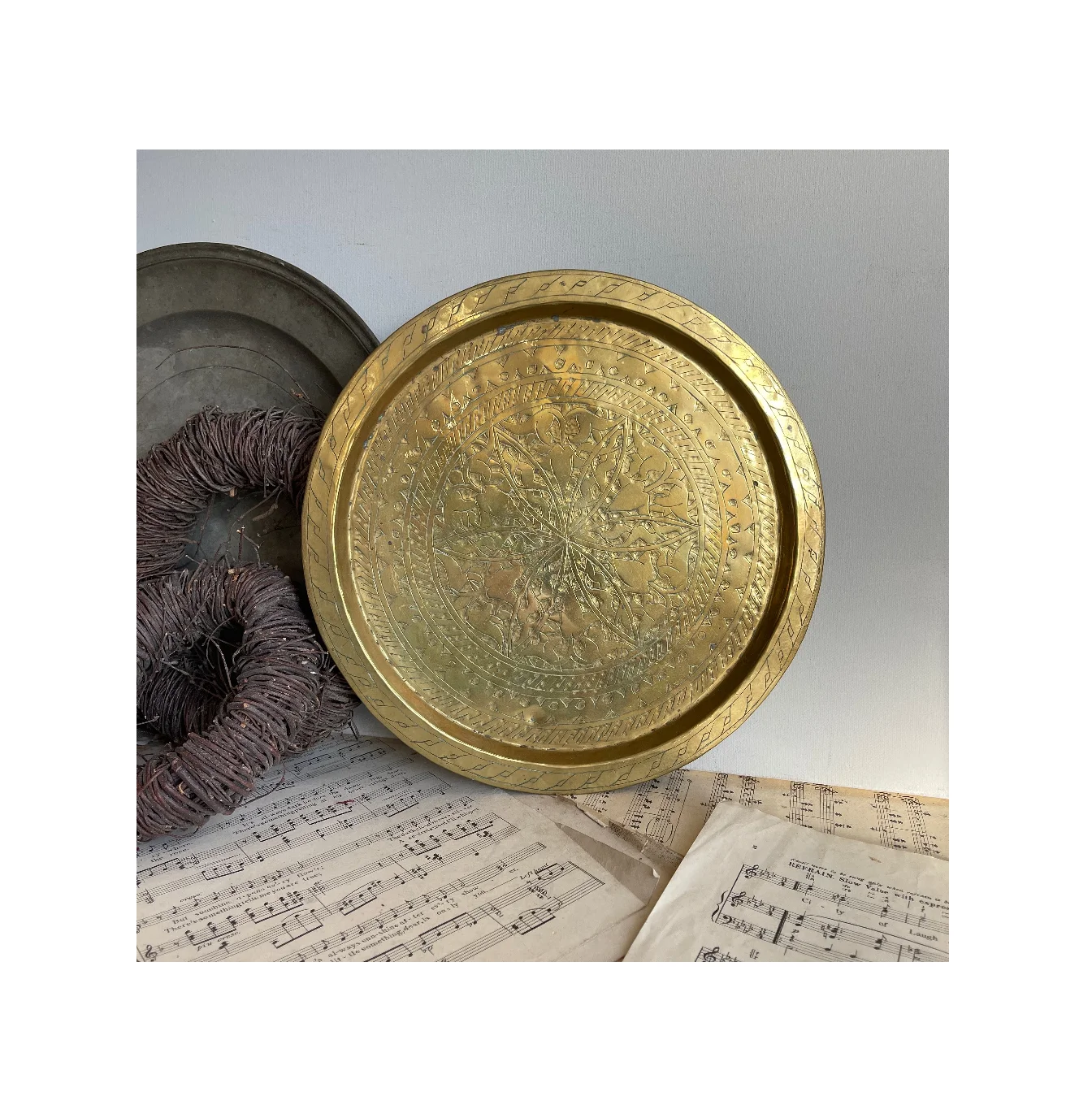 Antique royal look Brass Charger Plate Table decoration clear charger plates dishes plate with Gold brass polished for sale