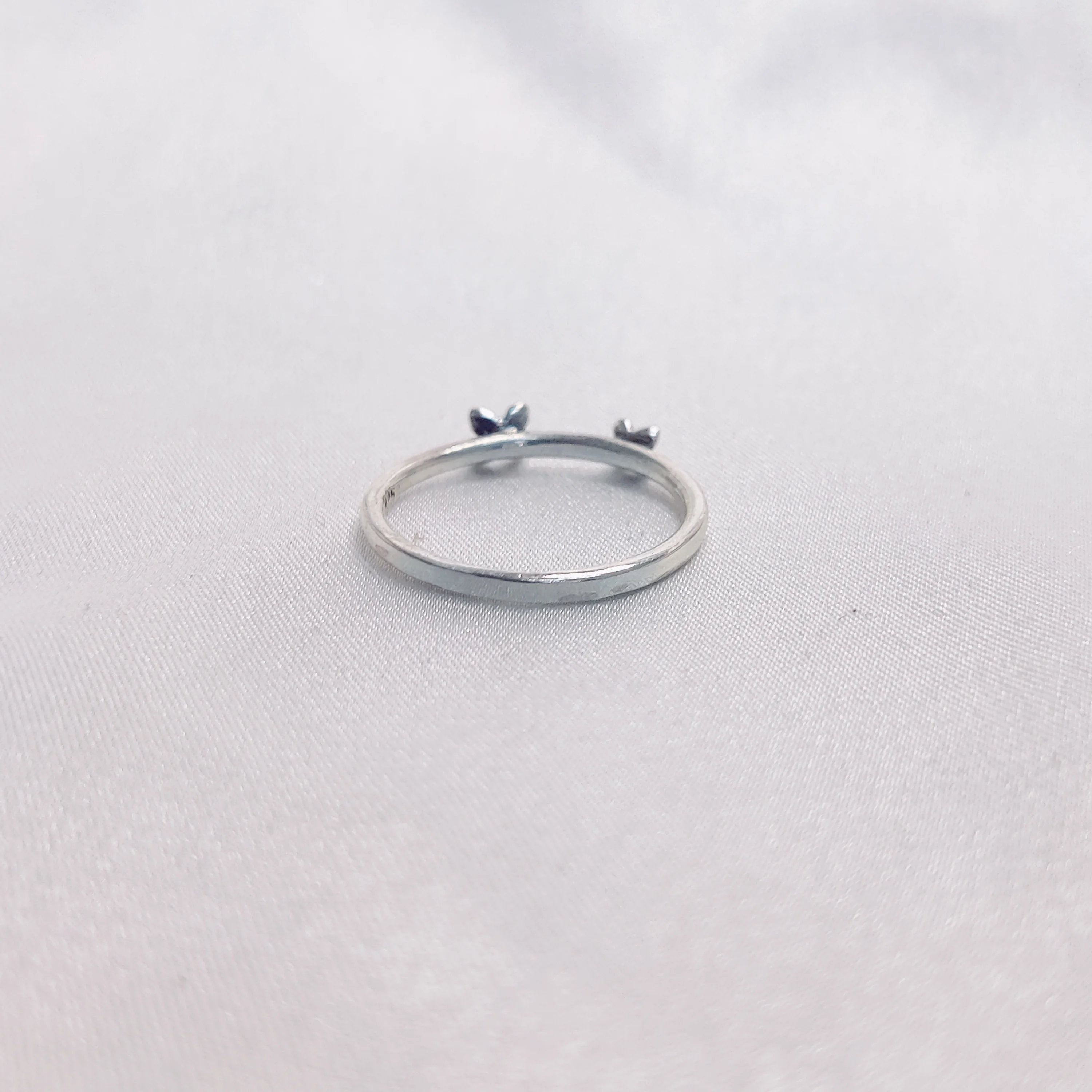 Attractive Jewelry tiny Rings two flower Designer Ring 925 sterling Silver Rings manufacturers And Wholesaler from india Grab it